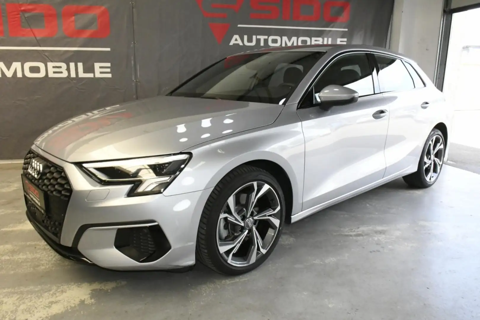 Audi A3 Sportback 35 TFSI S-tronic LED*VIRTUAL*NAV*BT Silber - 2