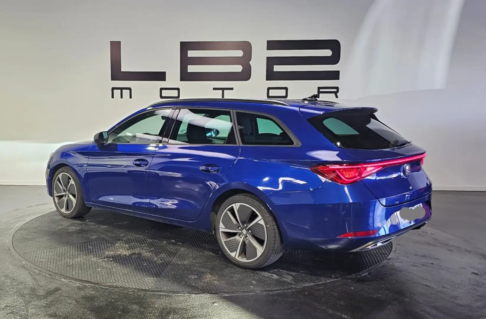 SEAT Leon 2.0TDI CR S&S FR DSG-7 150 Blau - 2