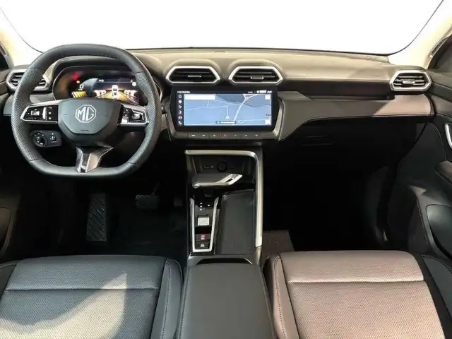 MG ZS view 13