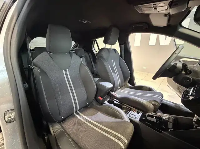 Opel Corsa view 12