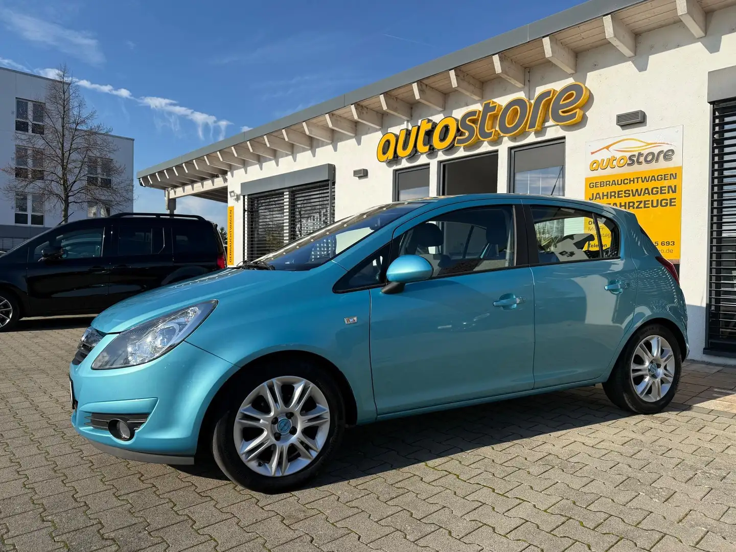 Opel Corsa D 1.4 Innovation 74 kW (101 PS), Schalt. 5-Gang... Blau - 1