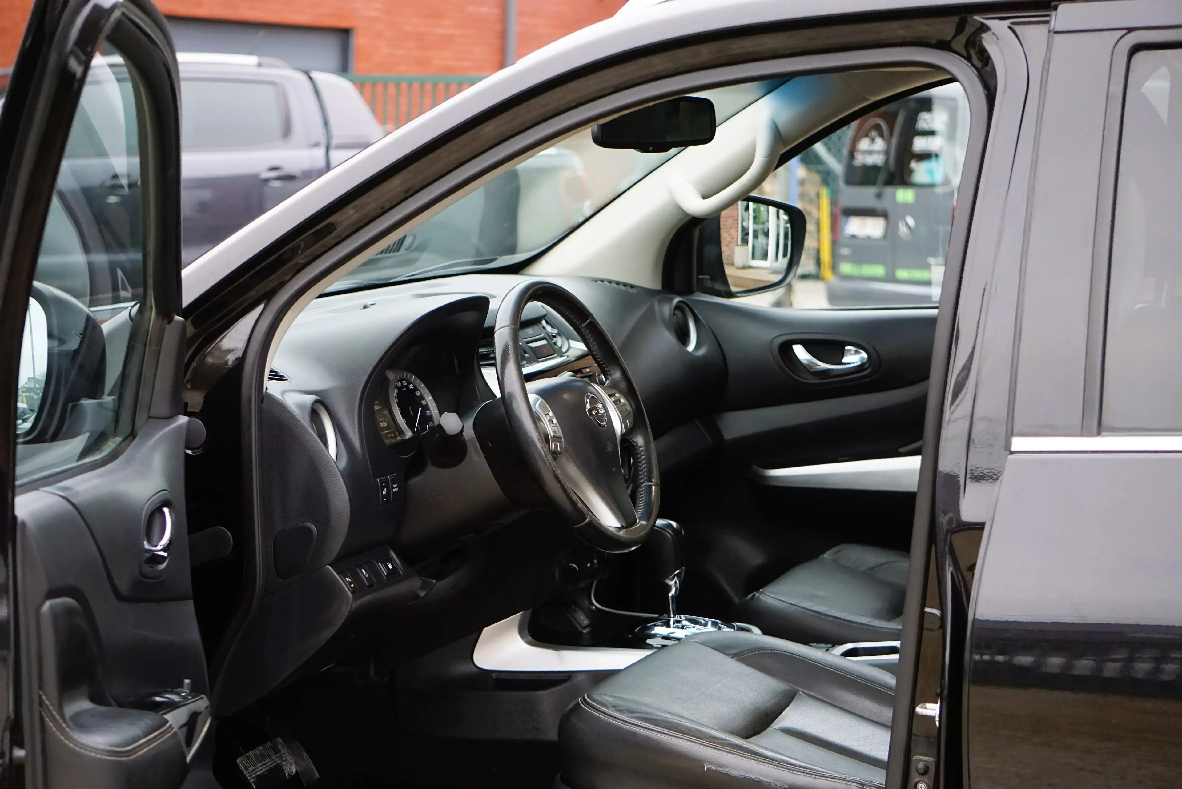 Nissan Navara 2.3 dCi 4WD Tekna TVA-BTW XENON CAM360 TOIT OUV — photo 7