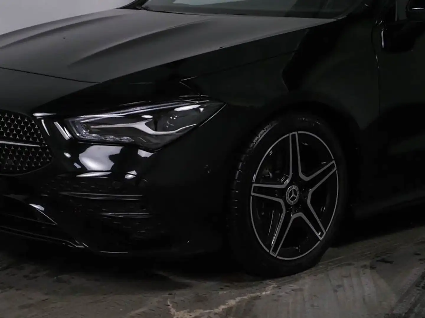 Mercedes-Benz CLA 200 AMG Premium/Night/LED/Kamera/Winterpaket Schwarz - 2