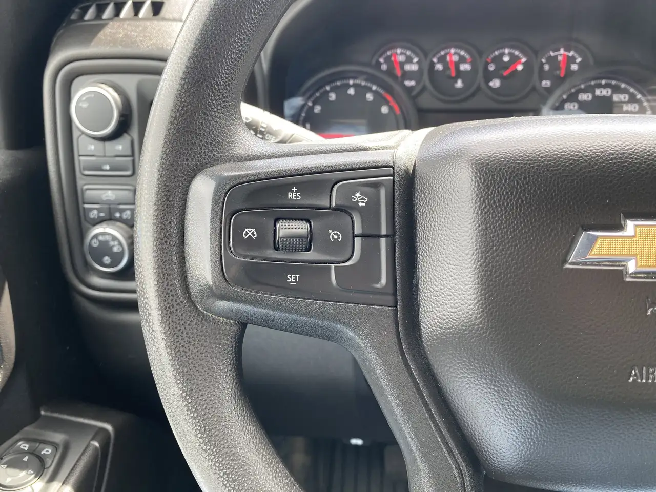 Chevrolet Silverado 2500 снимка Chevrolet Silverado 2500