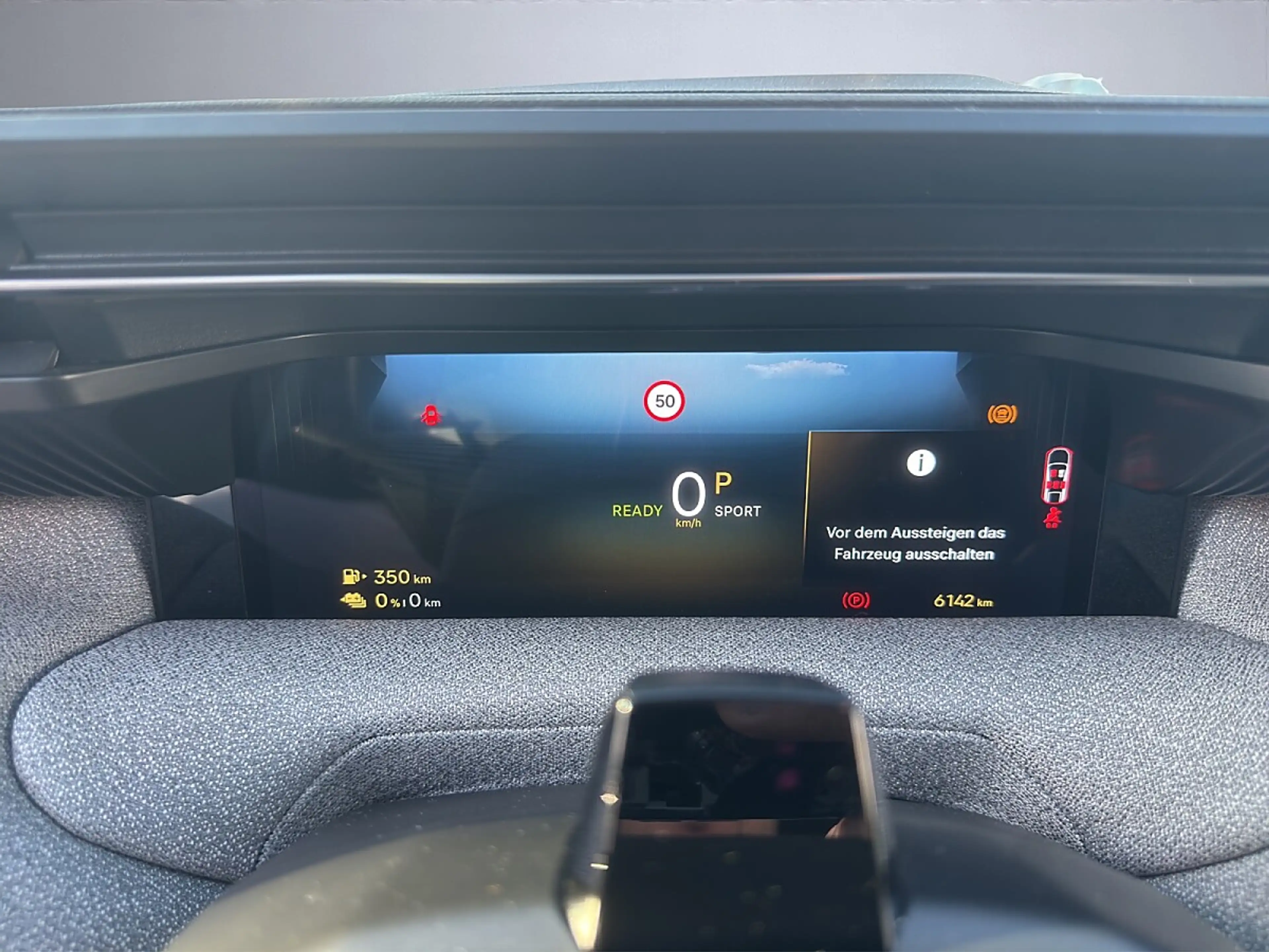 Citroen C5 Aircross Plug-in Hybrid 195 Max Aut. — photo 11