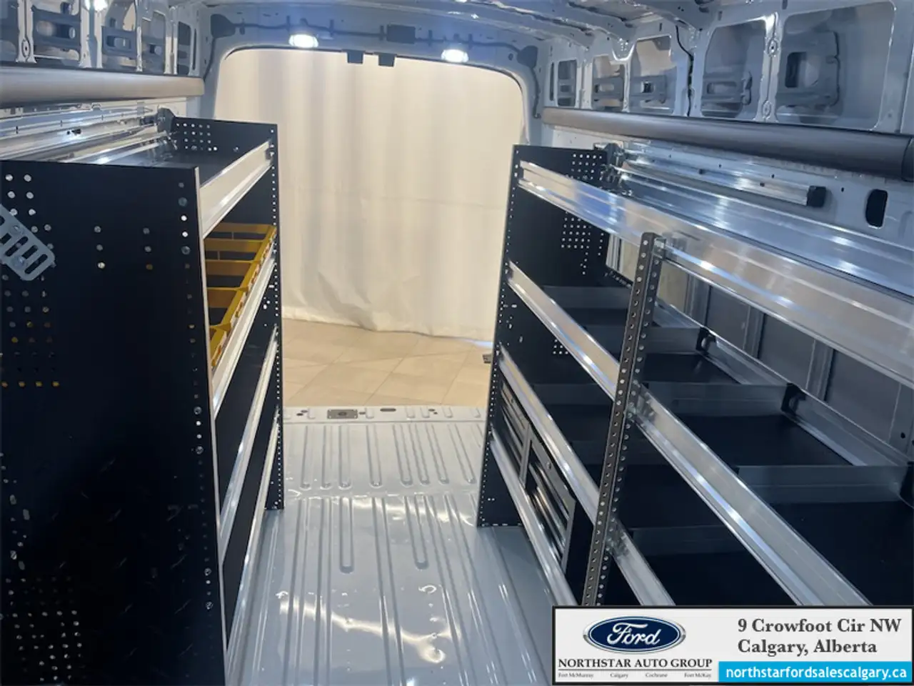 Ford Transit Cargo Van снимка Ford Transit Cargo Van