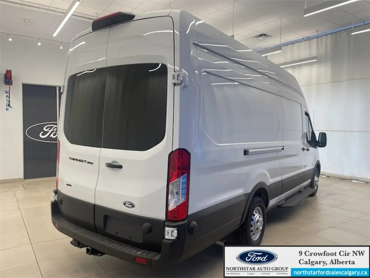 Ford Transit Cargo Van снимка Ford Transit Cargo Van