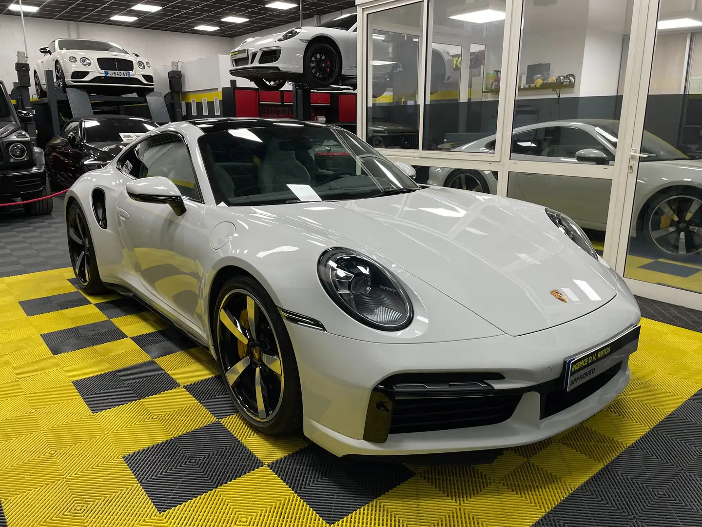 Porsche 992 992 TURBO S PDK freins céramique Weiß - 1