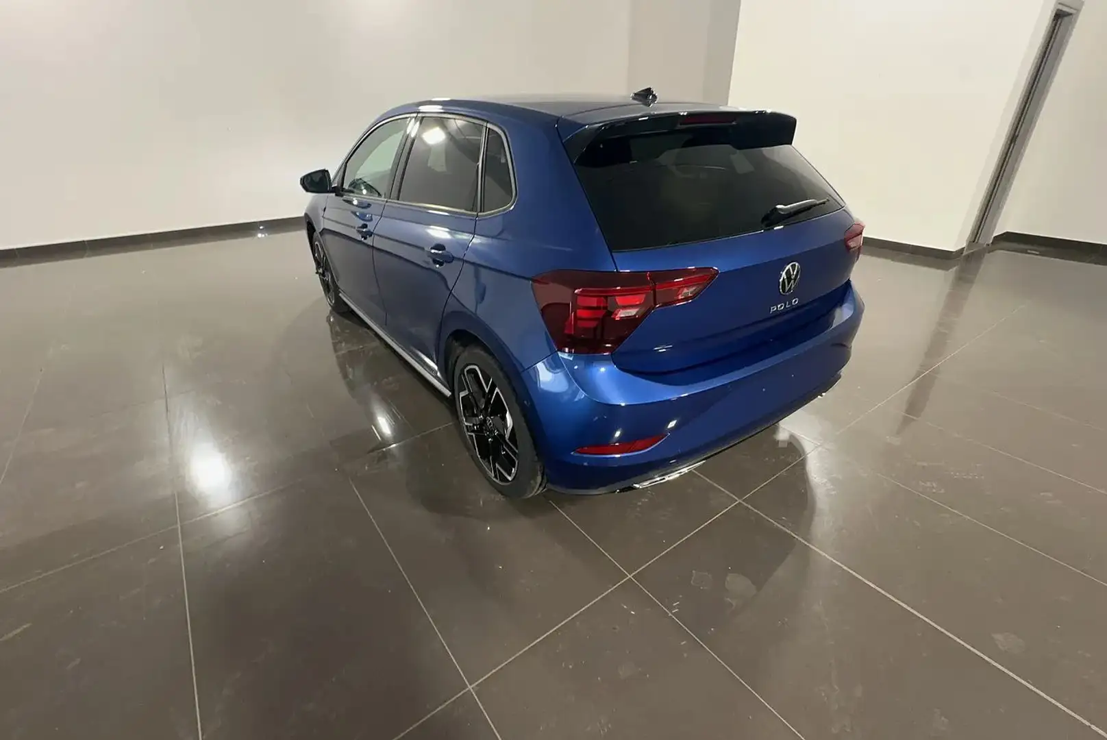 Volkswagen Polo Polo 1.0 tsi R-Line Plus 115cv dsg Blau - 2