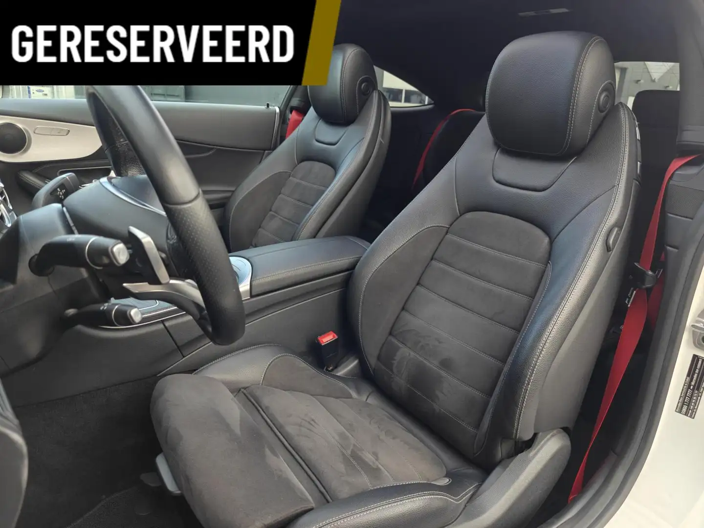 Mercedes-Benz C 180 Coupé AMG Line Premium Wit - 2