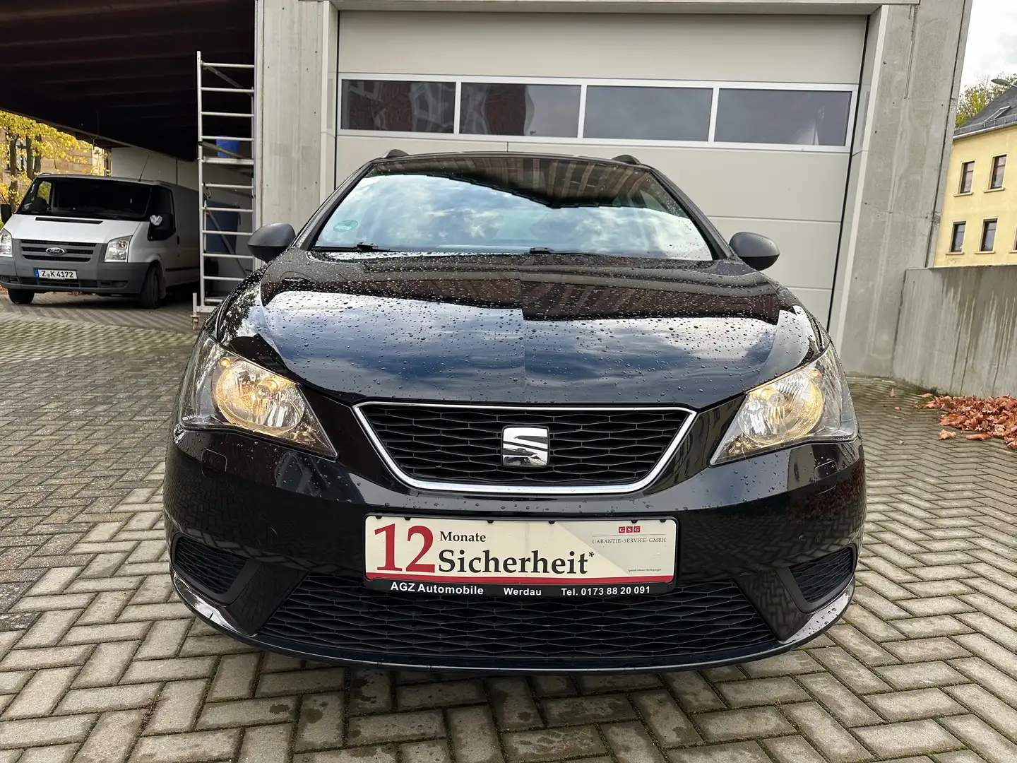 SEAT Ibiza Reference Salsa Schwarz - 1