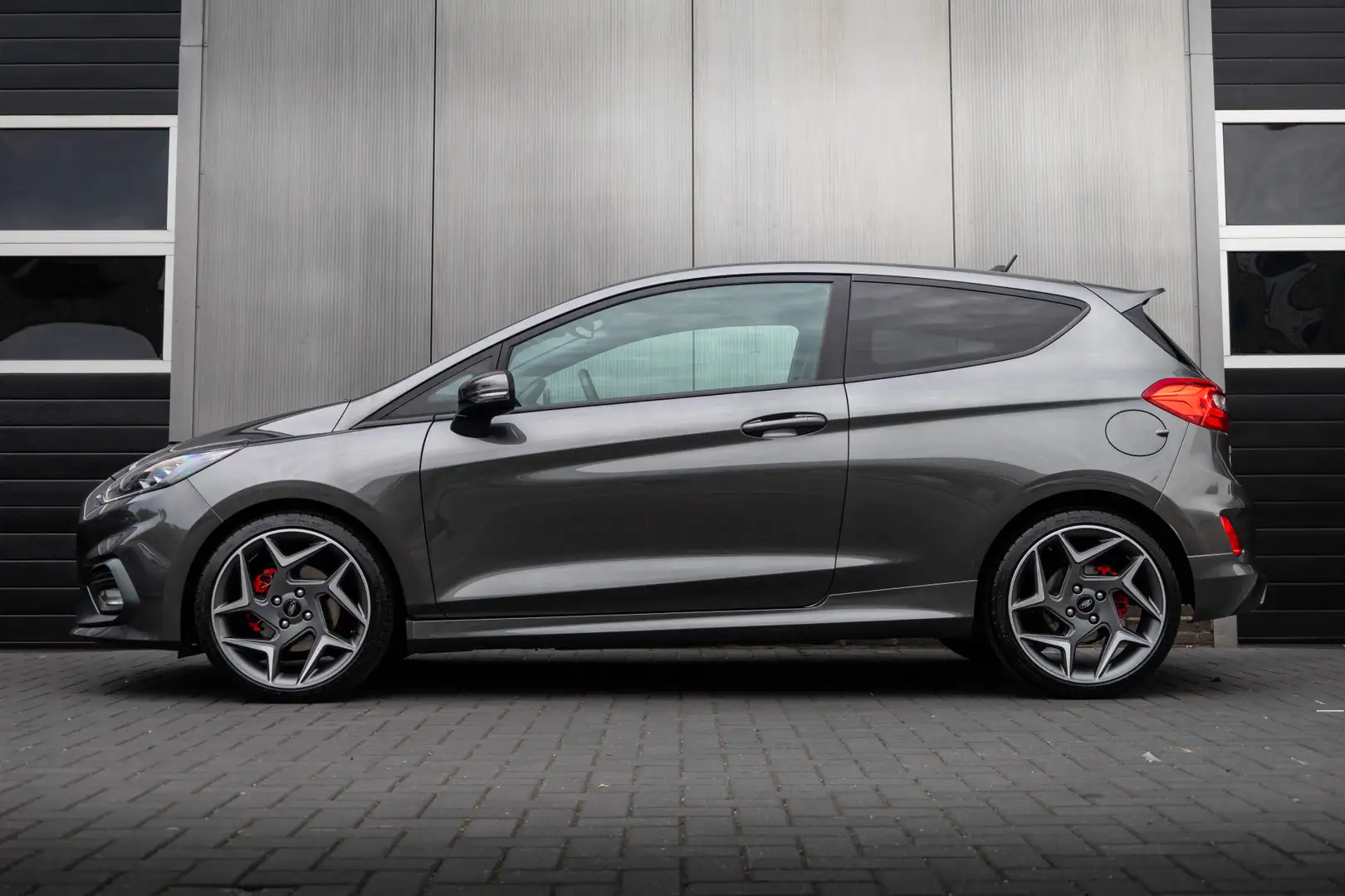 Ford Fiesta 1.5 EcoBoost ST-3 200 pk / Miltek-Uitlaat/ Recaro- Grijs - 2