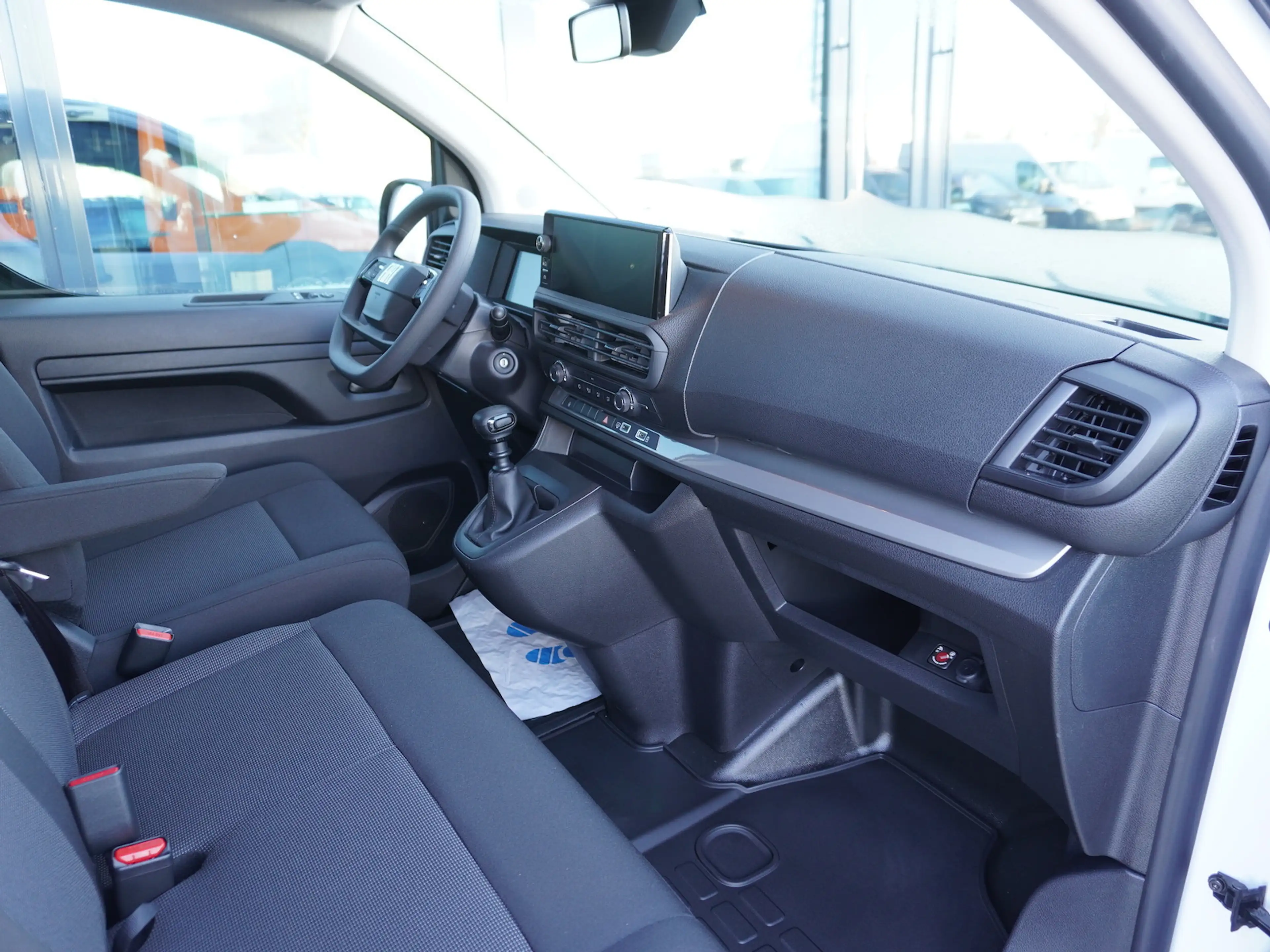 Fiat Scudo Multicab L3 2.2 150 / 6-Sitzer + 10-Zoll — photo 9