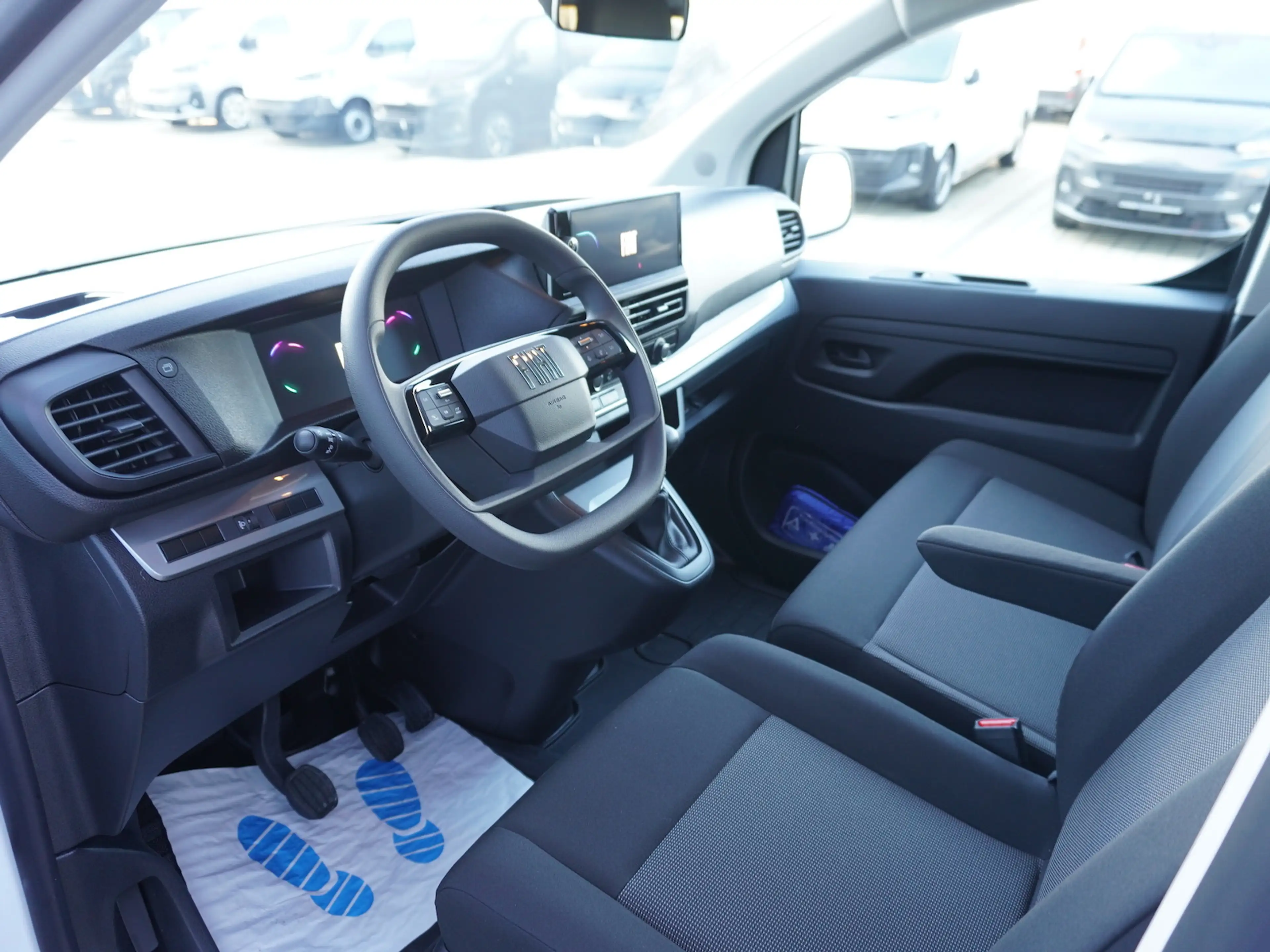 Fiat Scudo Multicab L3 2.2 150 / 6-Sitzer + 10-Zoll — photo 12