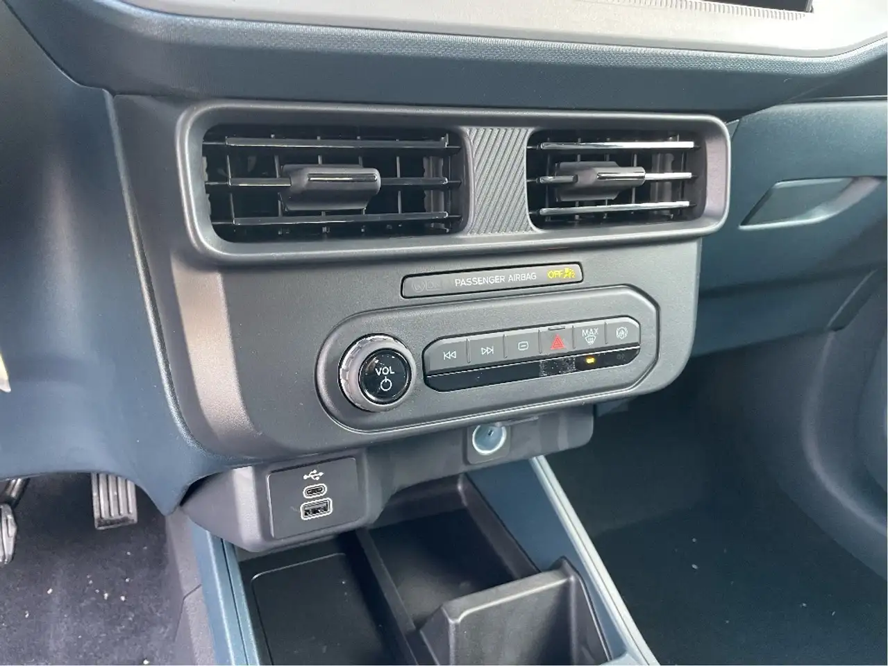 Ford Maverick снимка Ford Maverick
