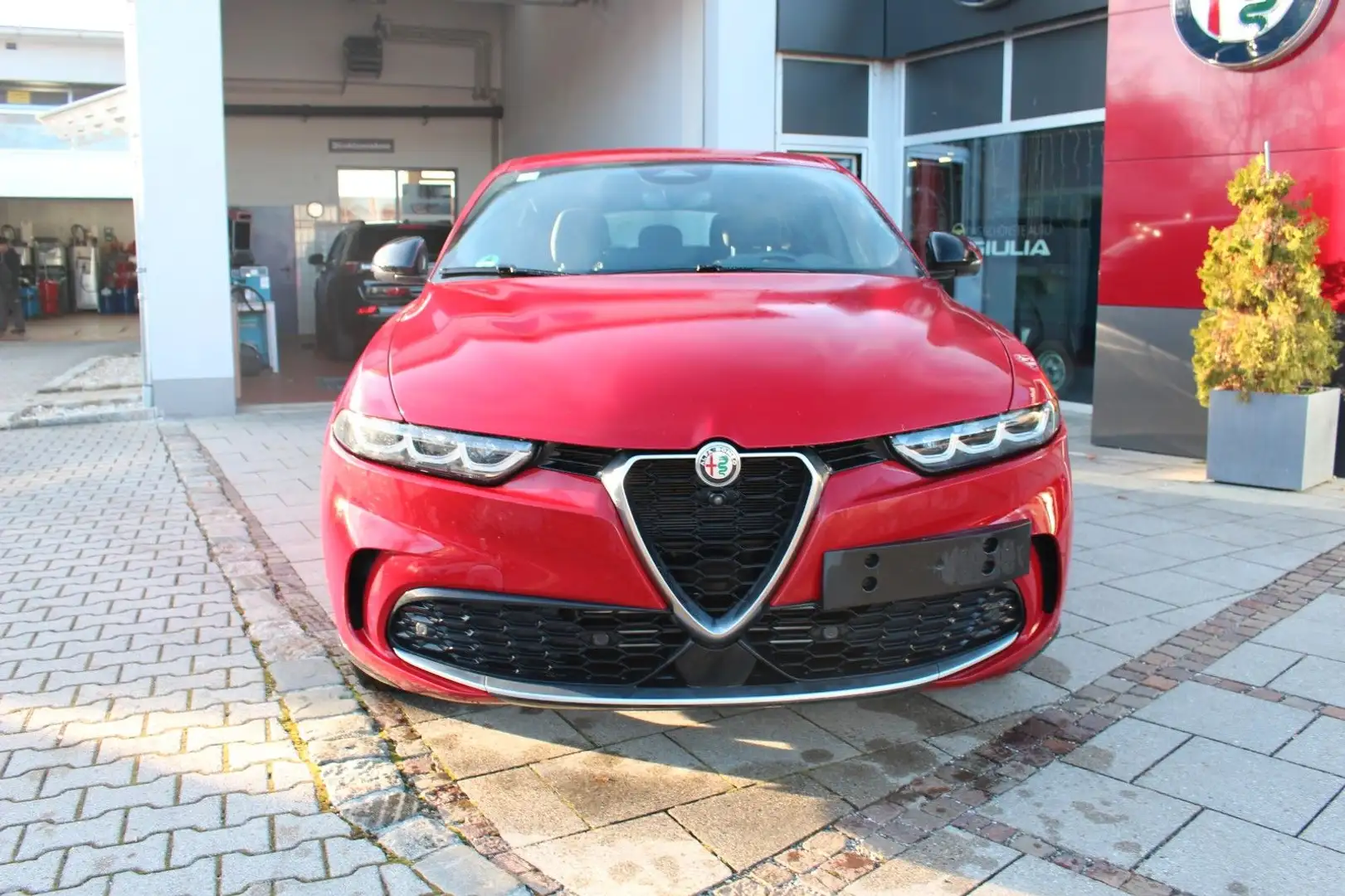 Alfa Romeo Tonale Ti Matrix-LED/Werksgarantie 03-2027 Rot - 2