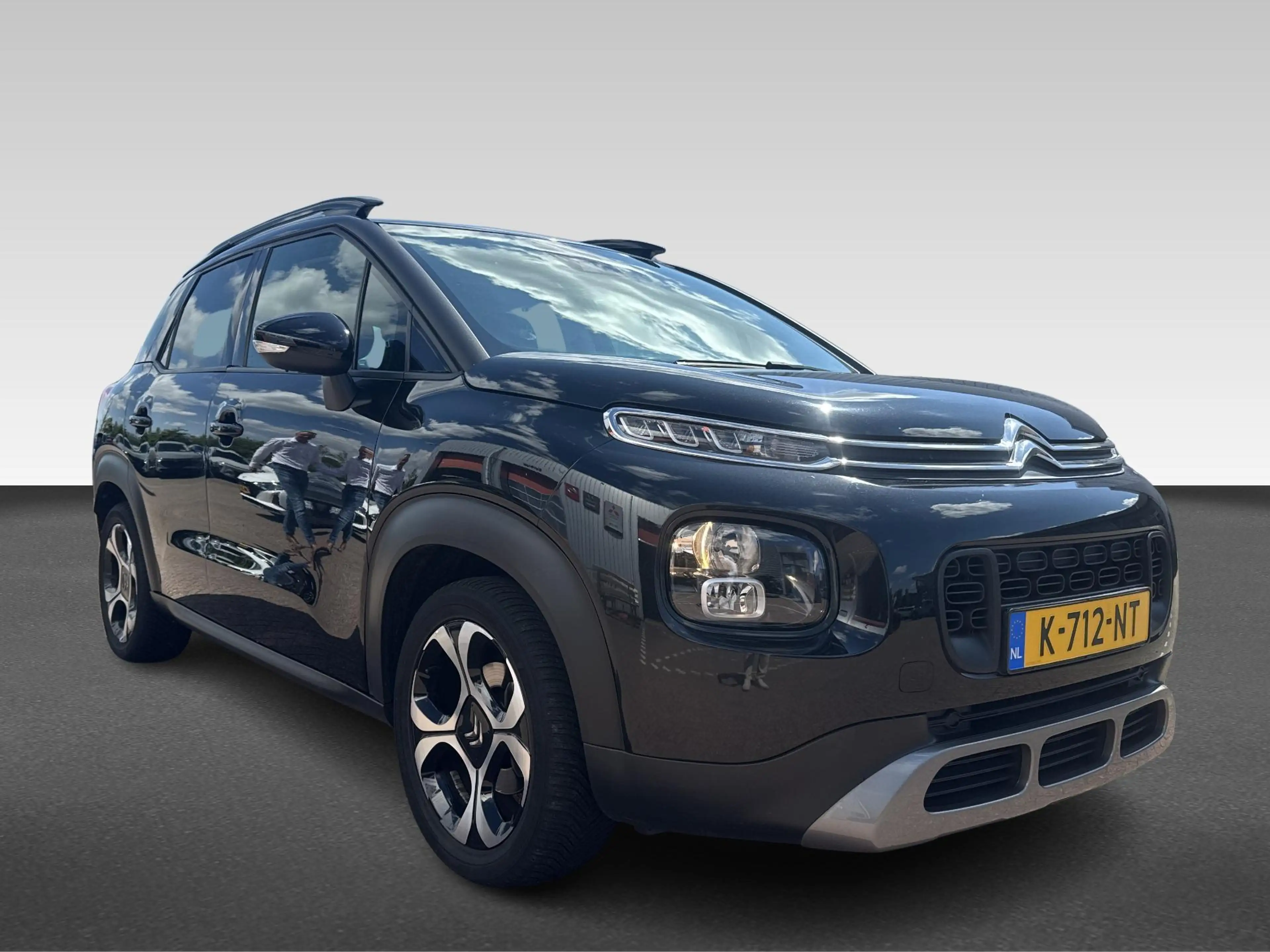 Citroen C3 Aircross 1.2 PureTech S&S Shine — photo 8