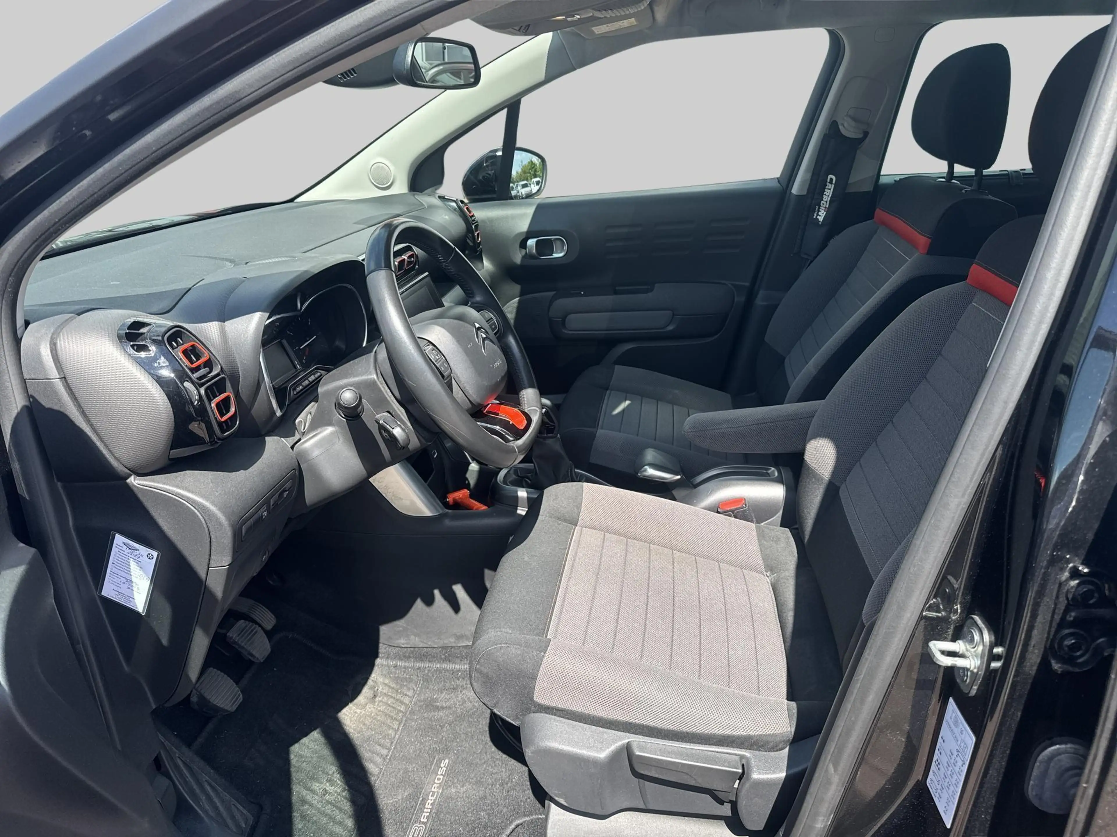 Citroen C3 Aircross 1.2 PureTech S&S Shine — photo 12