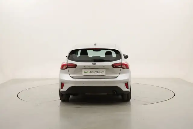 Ford Focus view 4