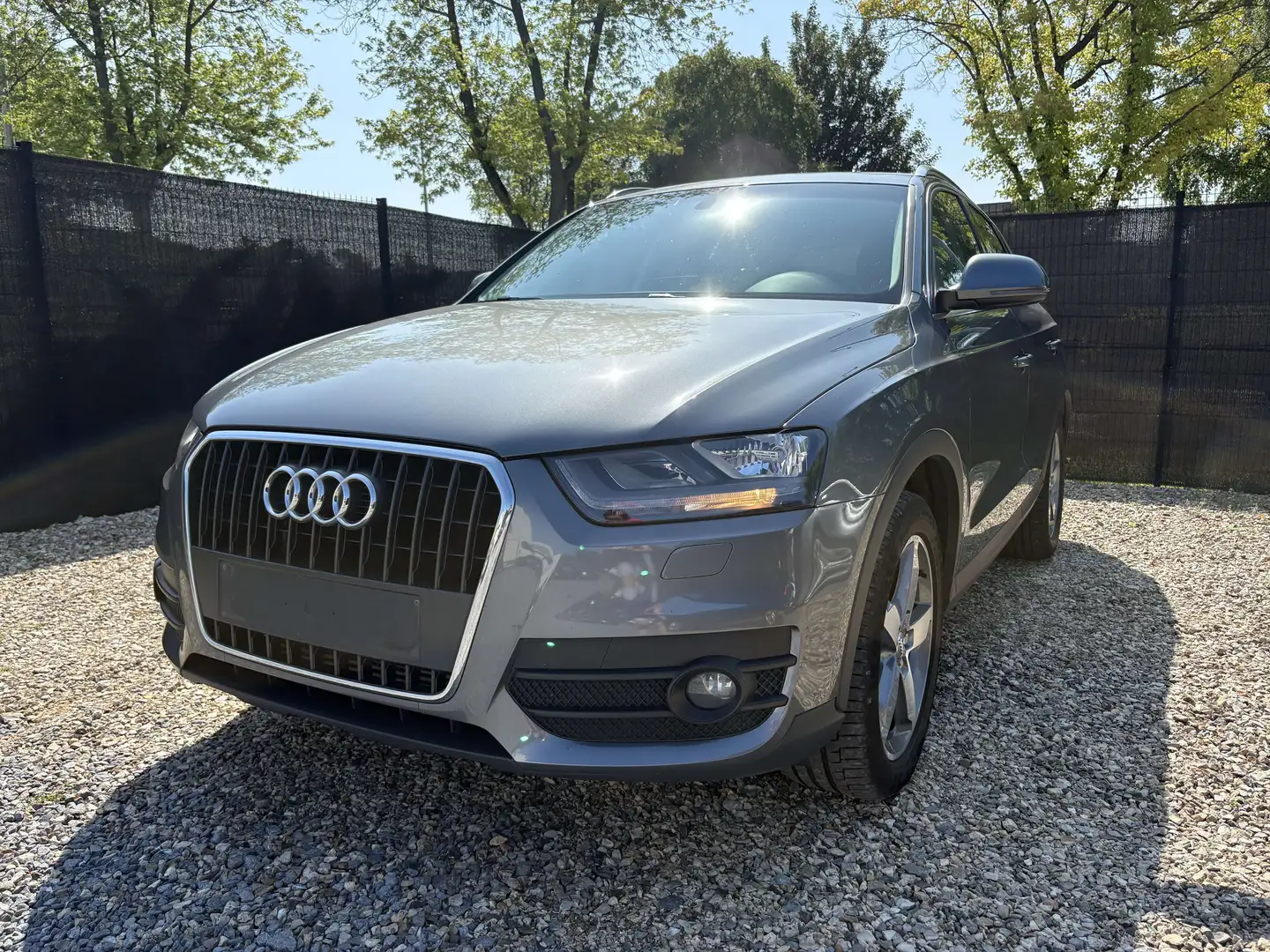 Audi Q3 Q3 2.0 TDi /1E PROP-NAVI-EUR5 Grau - 1