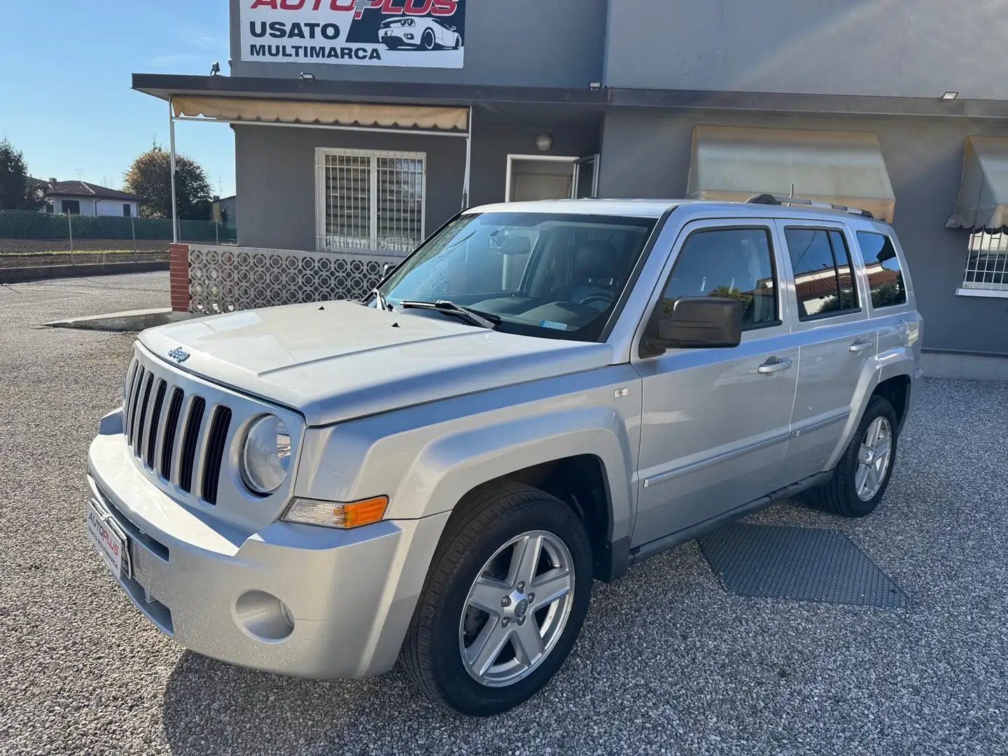 Jeep Patriot Patriot 2.2crd Limited 4wd"engine Mercedes" Argento - 1
