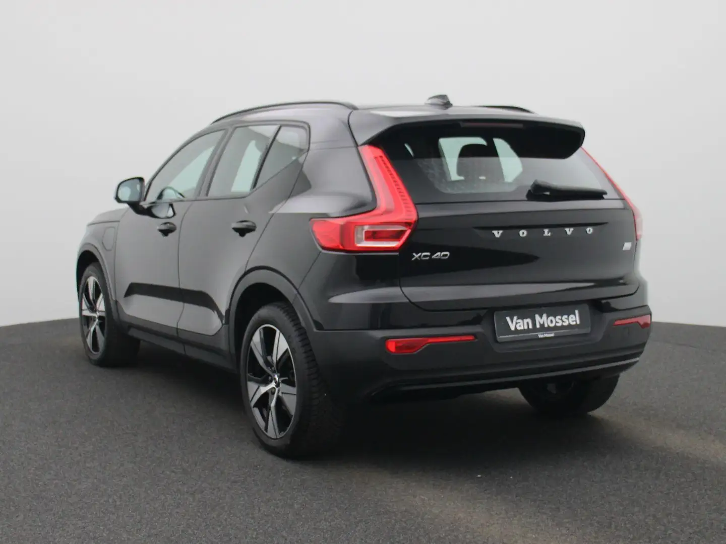 Volvo XC40 T5 Recharge R-Design | Achteruitrij Camera | Cruis Zwart - 2