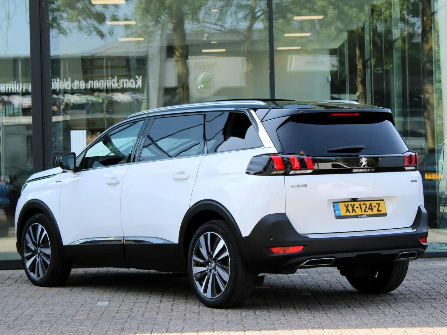 Peugeot 5008 1.2 PureTech Blue Lease GT-Line | Navi / Panoramad Weiß - 2