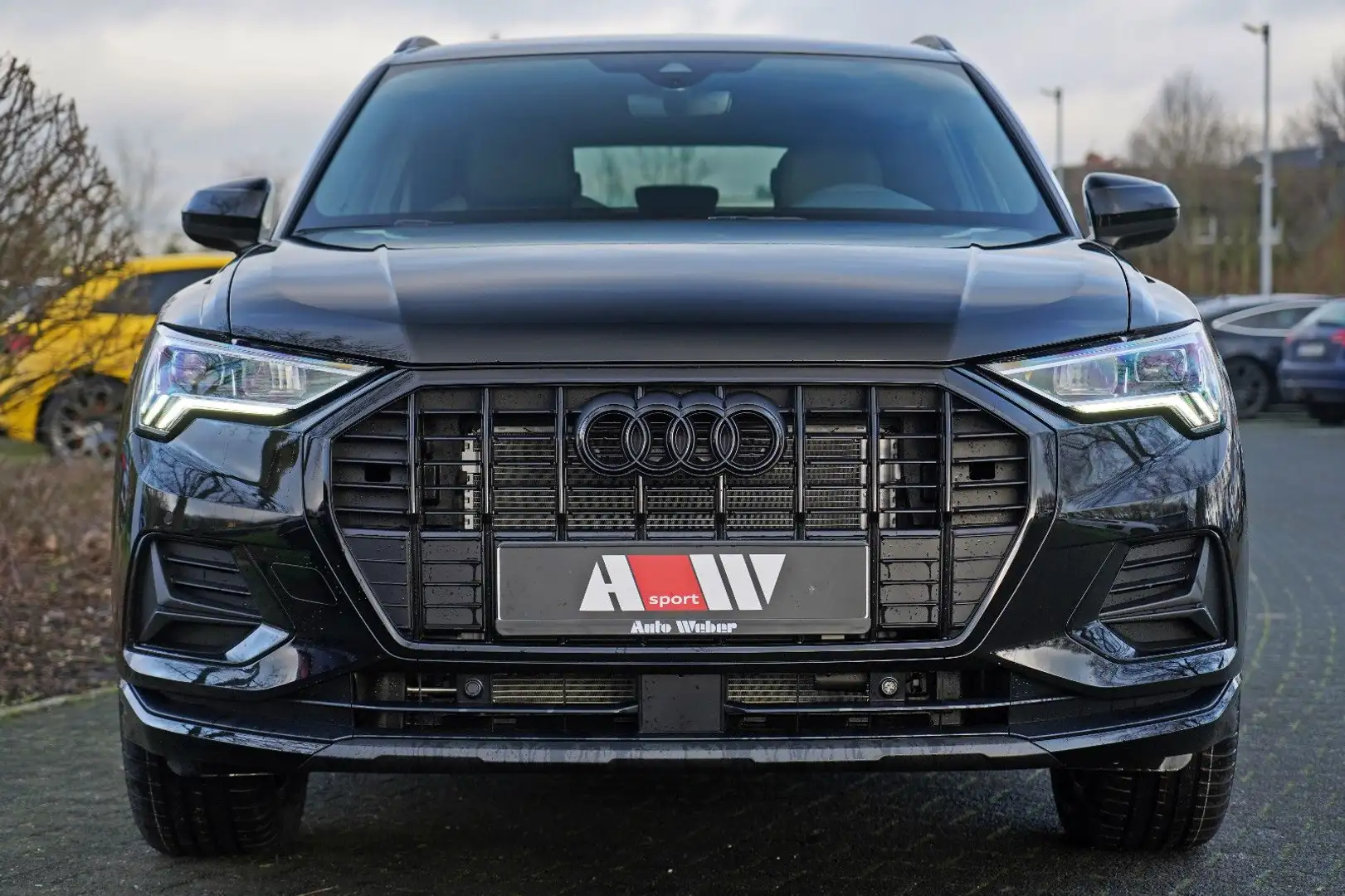 Audi Q3 35TFSI LED S-LINE KAMERA NAVI ASSISTENZPAKET Schwarz - 2
