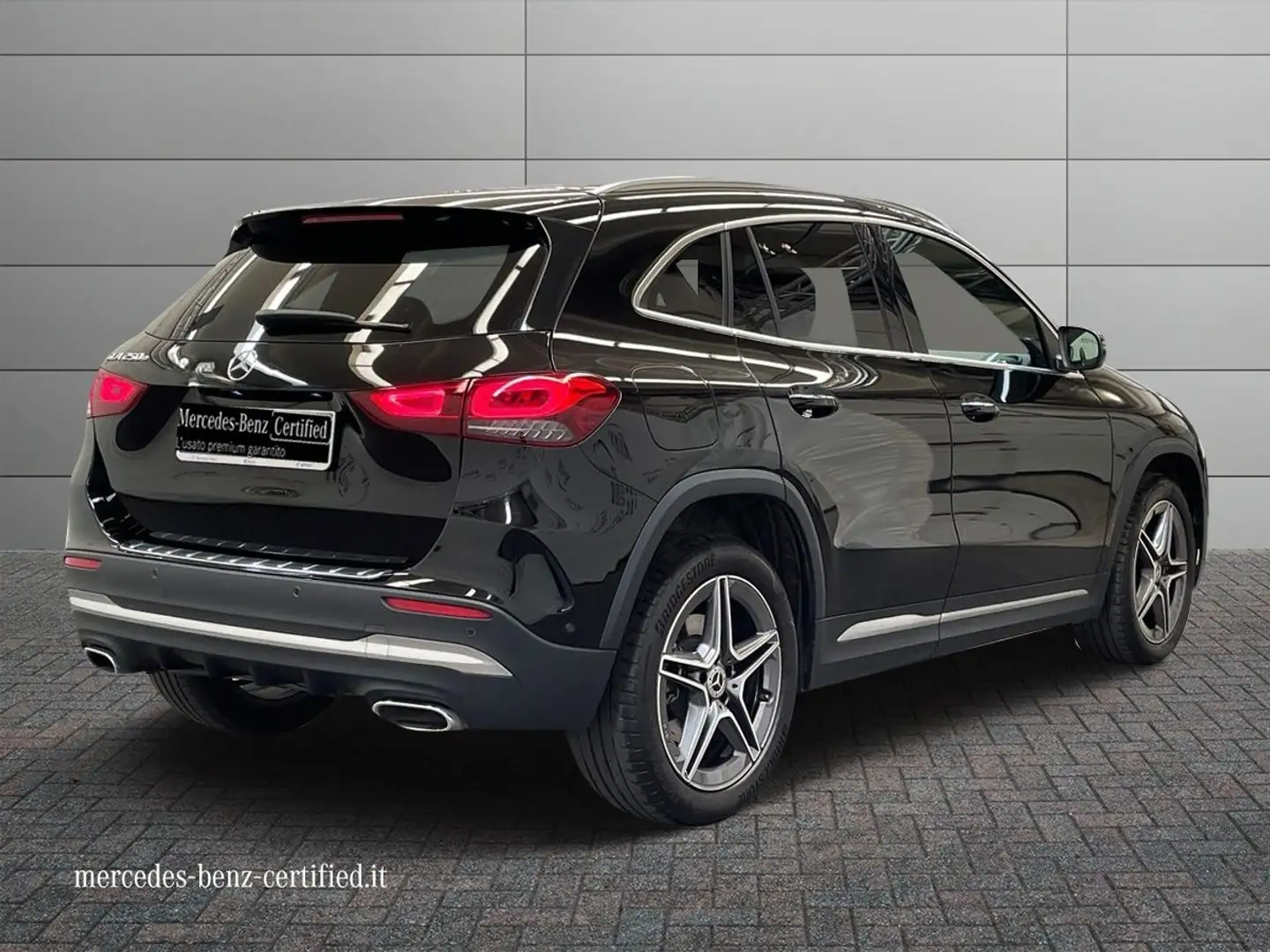 Mercedes-Benz GLA 250 e plug-in hybrid(e eq-power) Premium auto Nero - 2