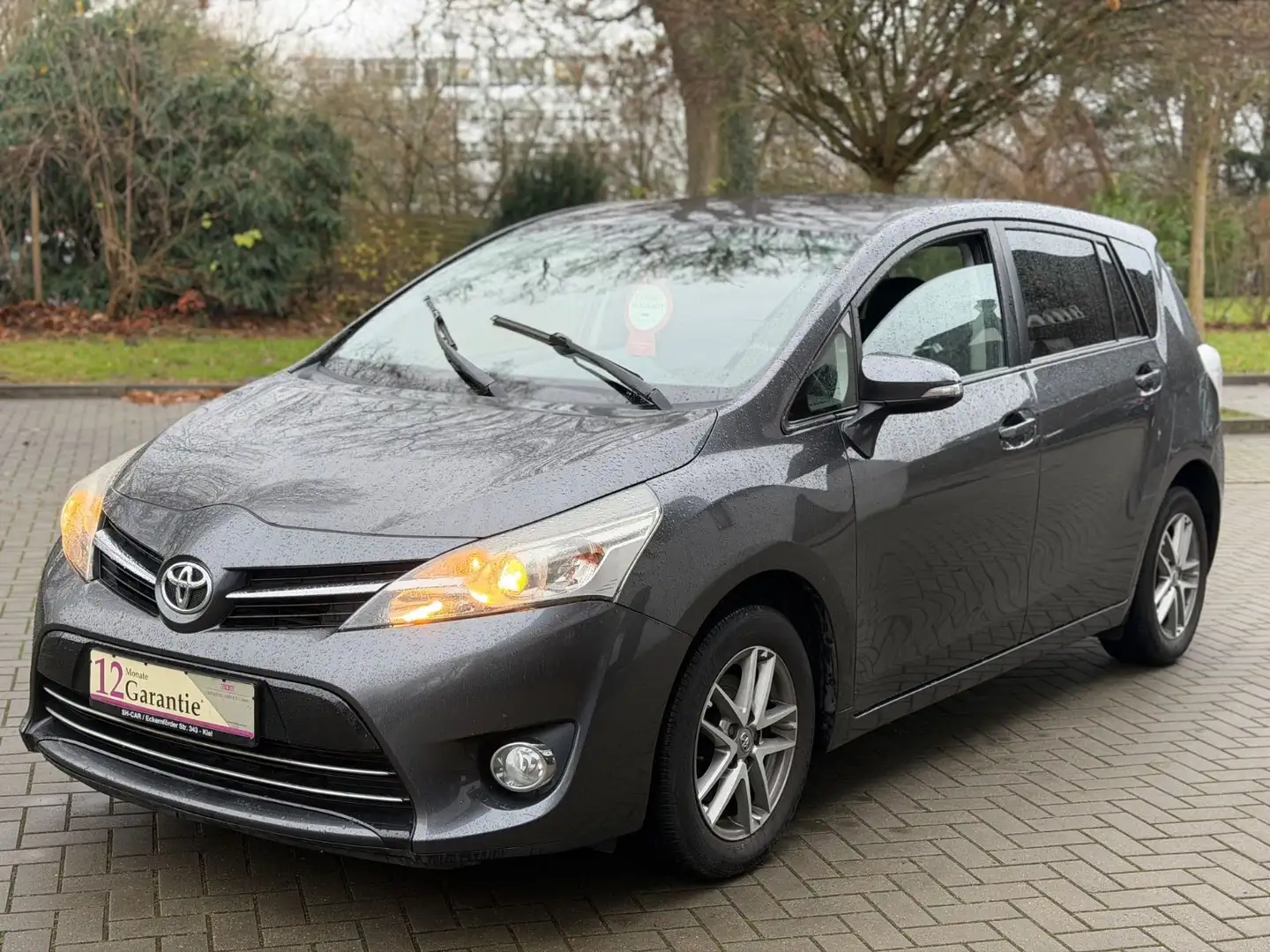 Toyota Verso / TÜV NEU / 7 SITZE / Grau - 1