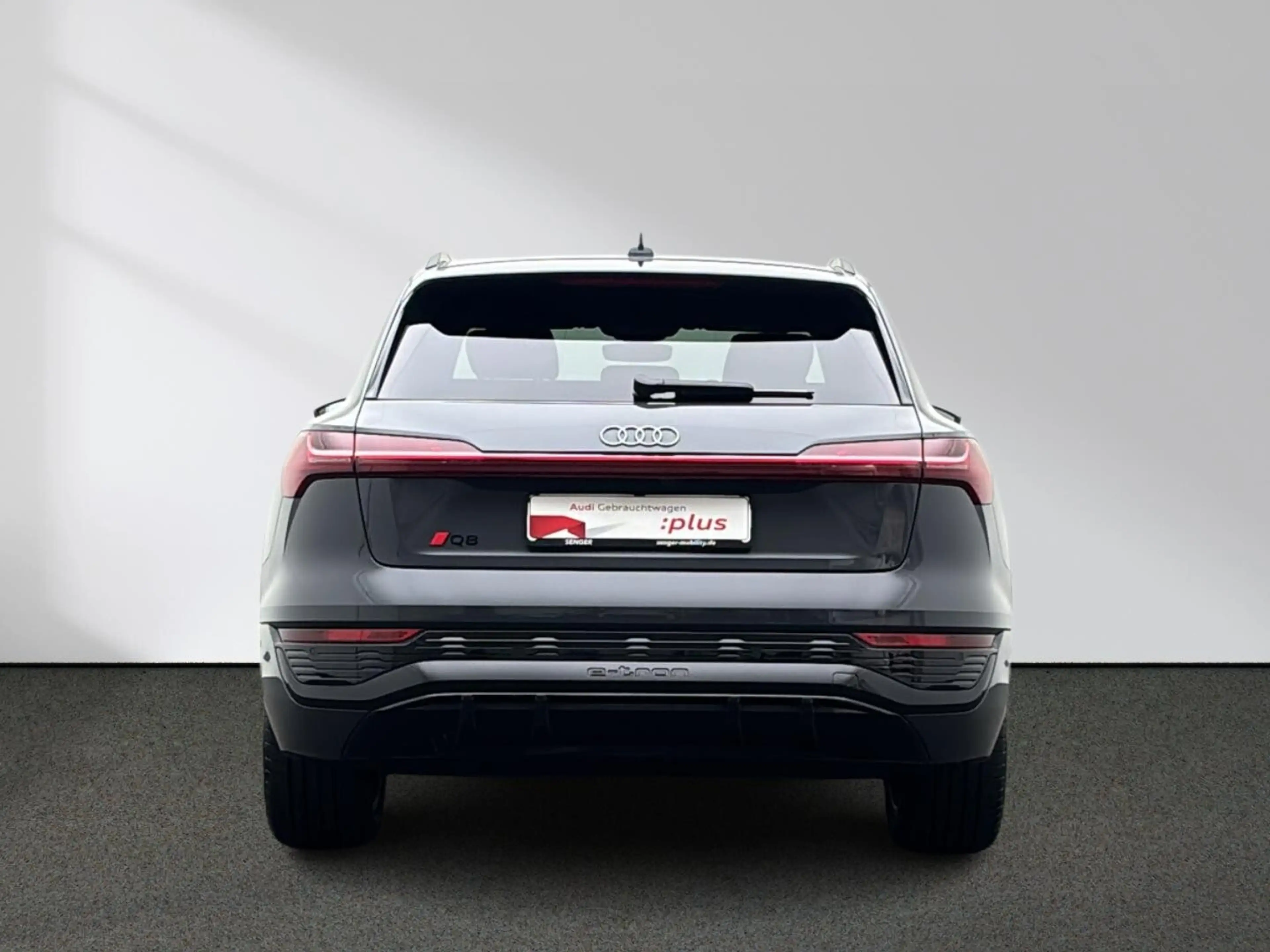 Audi Q8 e-tron 50 S line quattro MMI Matrix HUD ACC — photo 5