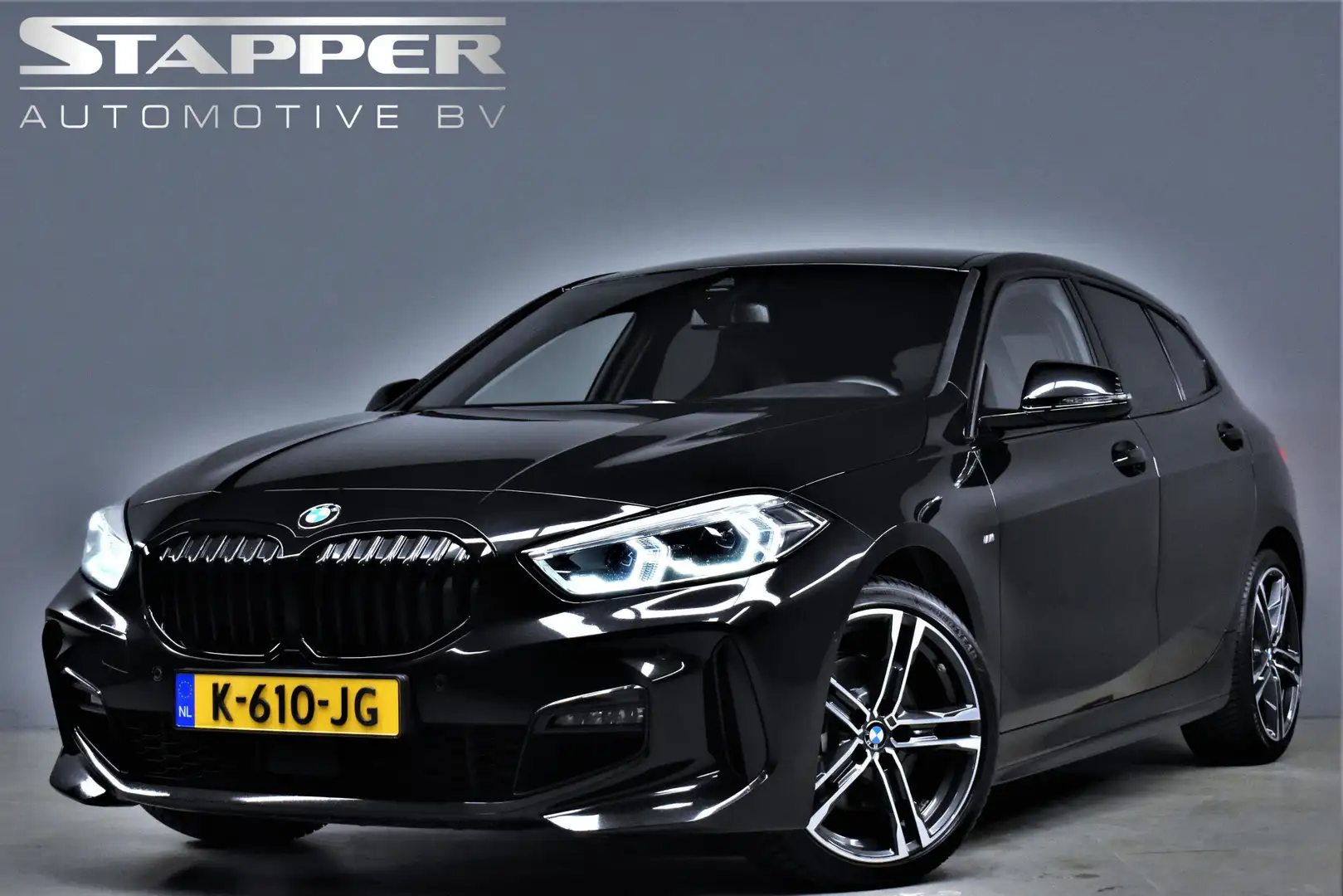 BMW 118 1-serie 118i 141pk Automaat M-Sport Org.NL Schaals Zwart - 1