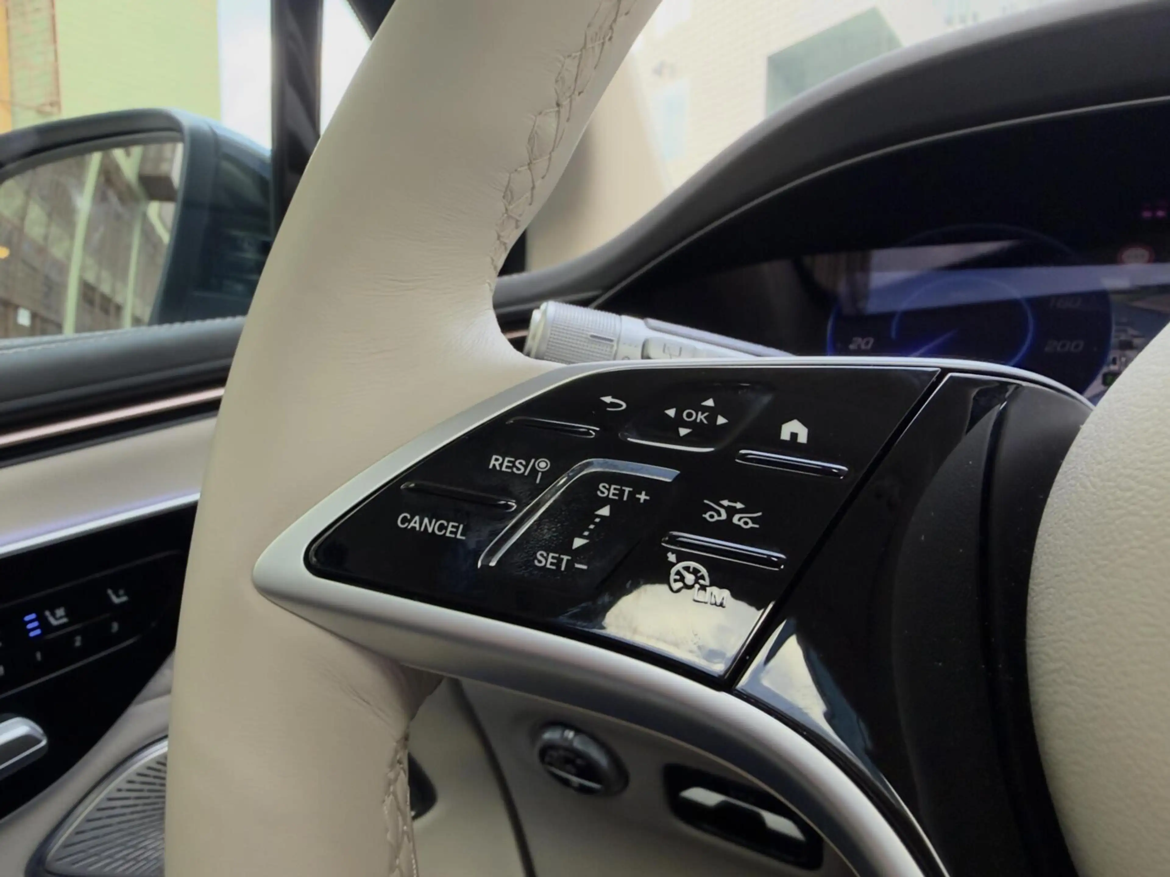Mercedes-Benz EQS SUV 450 118 kW - 7 pers. - Full option - 1e eig — photo 14