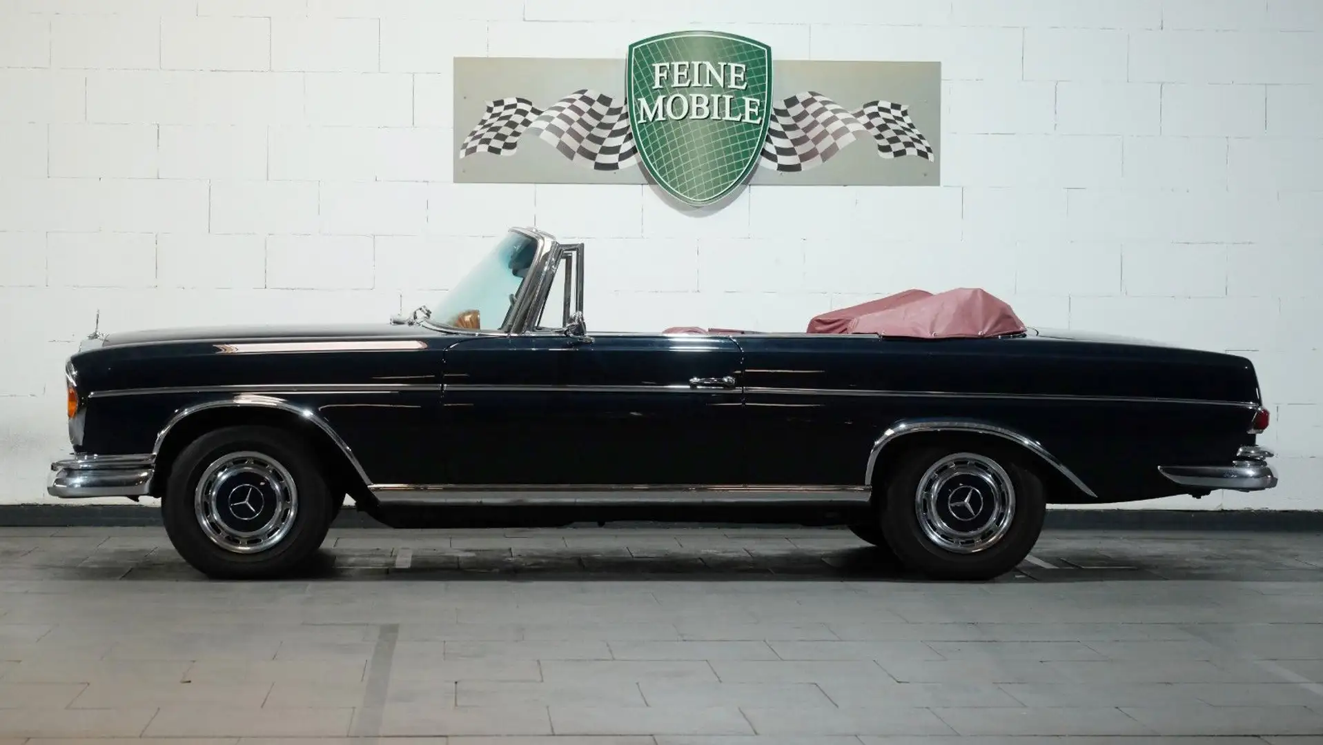 Mercedes-Benz 300 SE W111 Cabrio Blau - 2