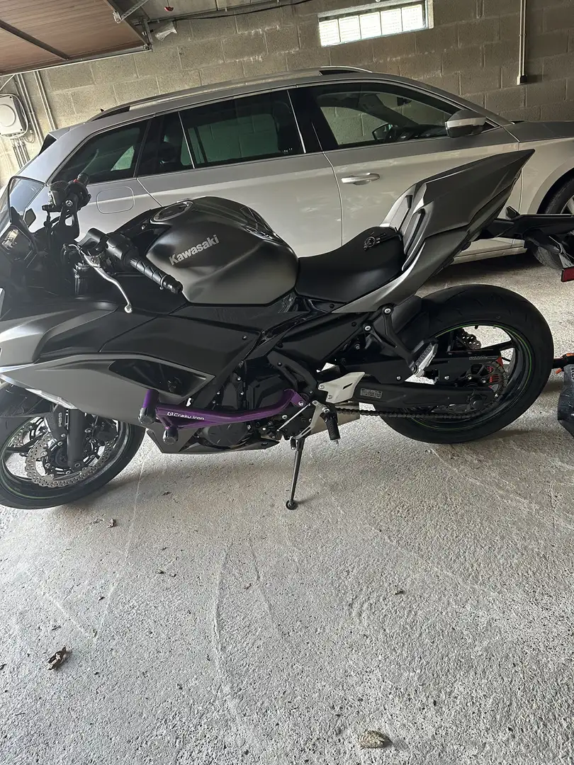 Kawasaki Ninja 650 - 1