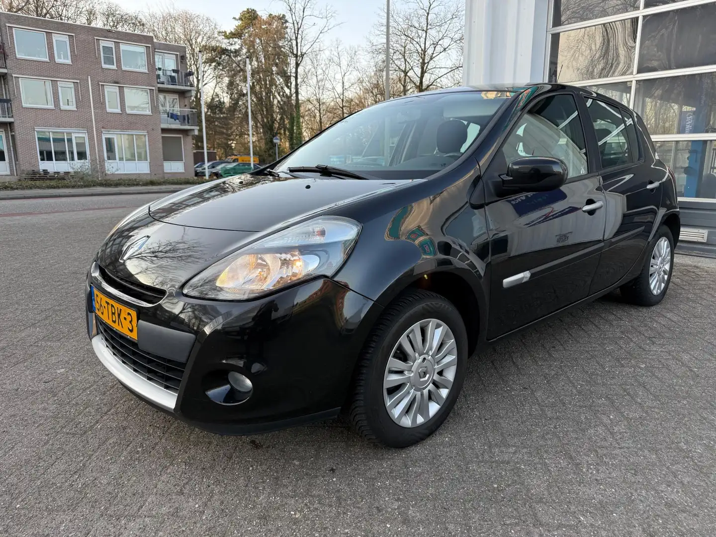Renault Clio 1.2 Collection 2012-2de Eig-ALL IN PRIJS- Nwe Dist Zwart - 2