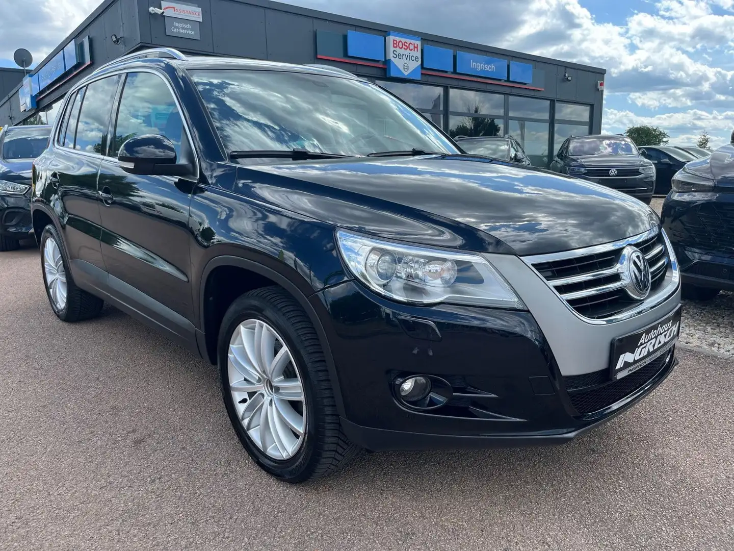 Volkswagen Tiguan Sport & Style 4Motion mit XENON+AHK Zwart - 1