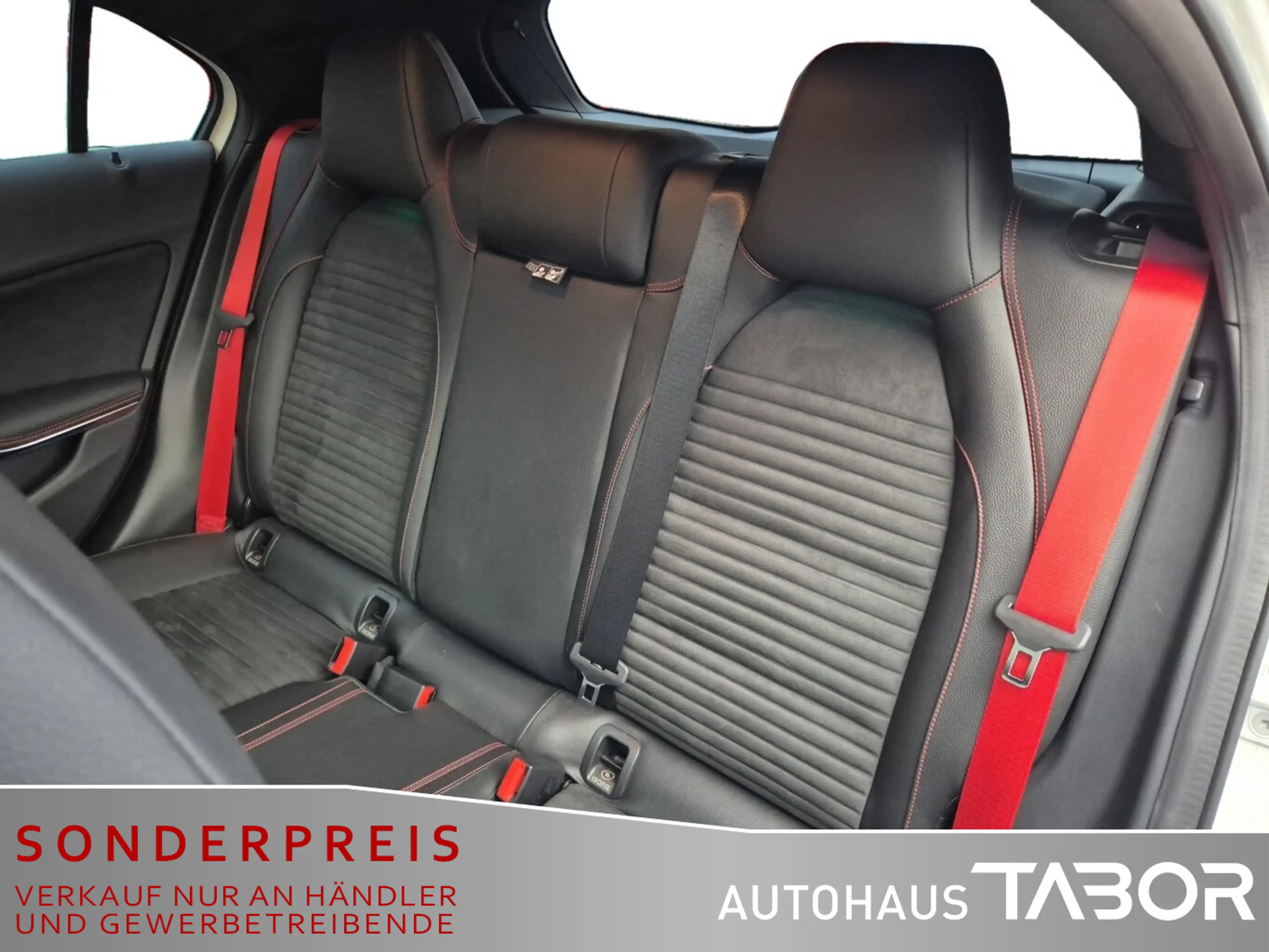 Mercedes-Benz A 45 AMG A45 AMG Dynamic-Plus Aero-Kit Nav LED Pano ParkA — photo 10