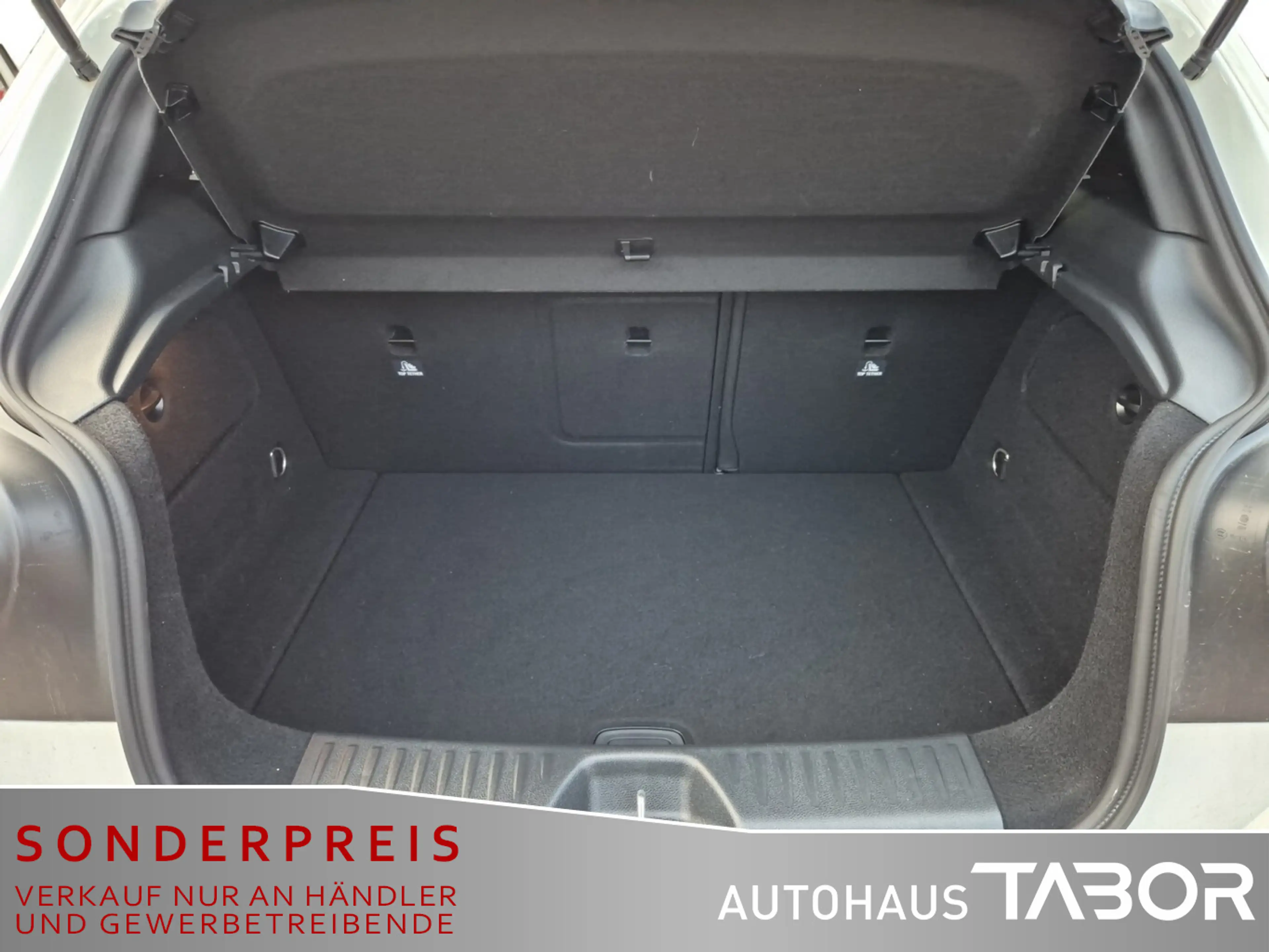 Mercedes-Benz A 45 AMG A45 AMG Dynamic-Plus Aero-Kit Nav LED Pano ParkA — photo 14
