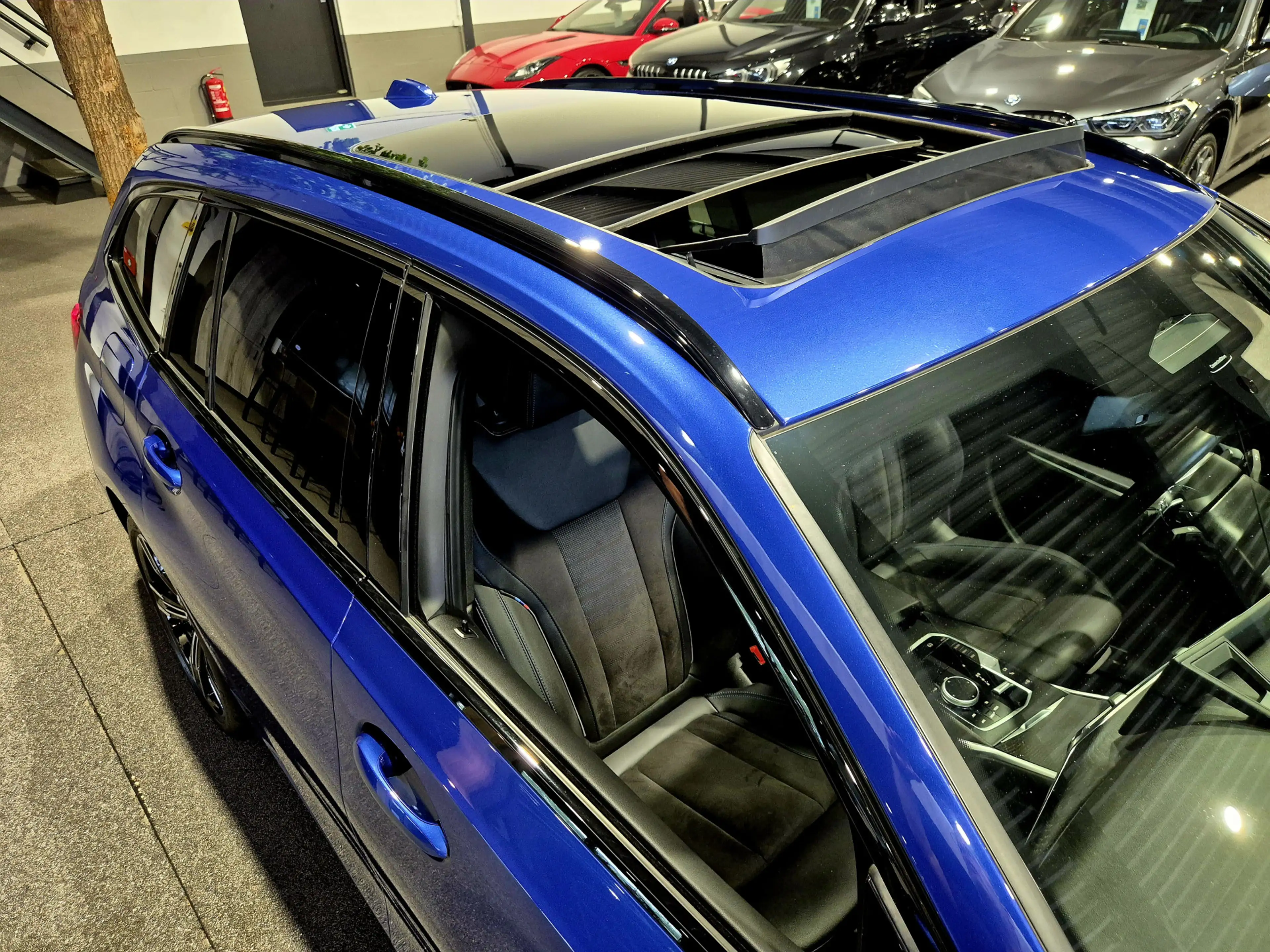 BMW 330 3-serie Touring 330e xDrive M-Sport | Panorama | H — photo 18
