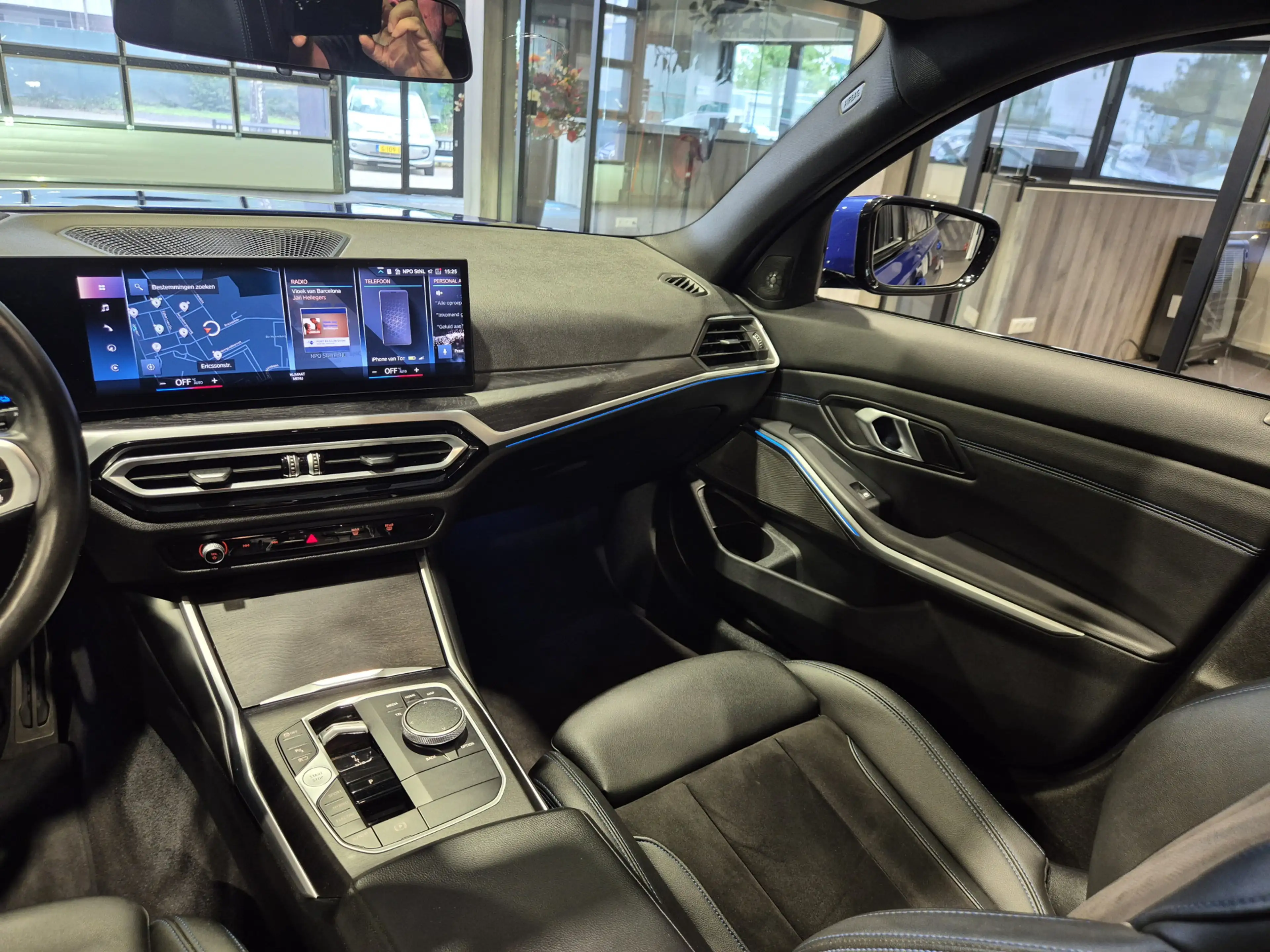 BMW 330 3-serie Touring 330e xDrive M-Sport | Panorama | H — photo 28