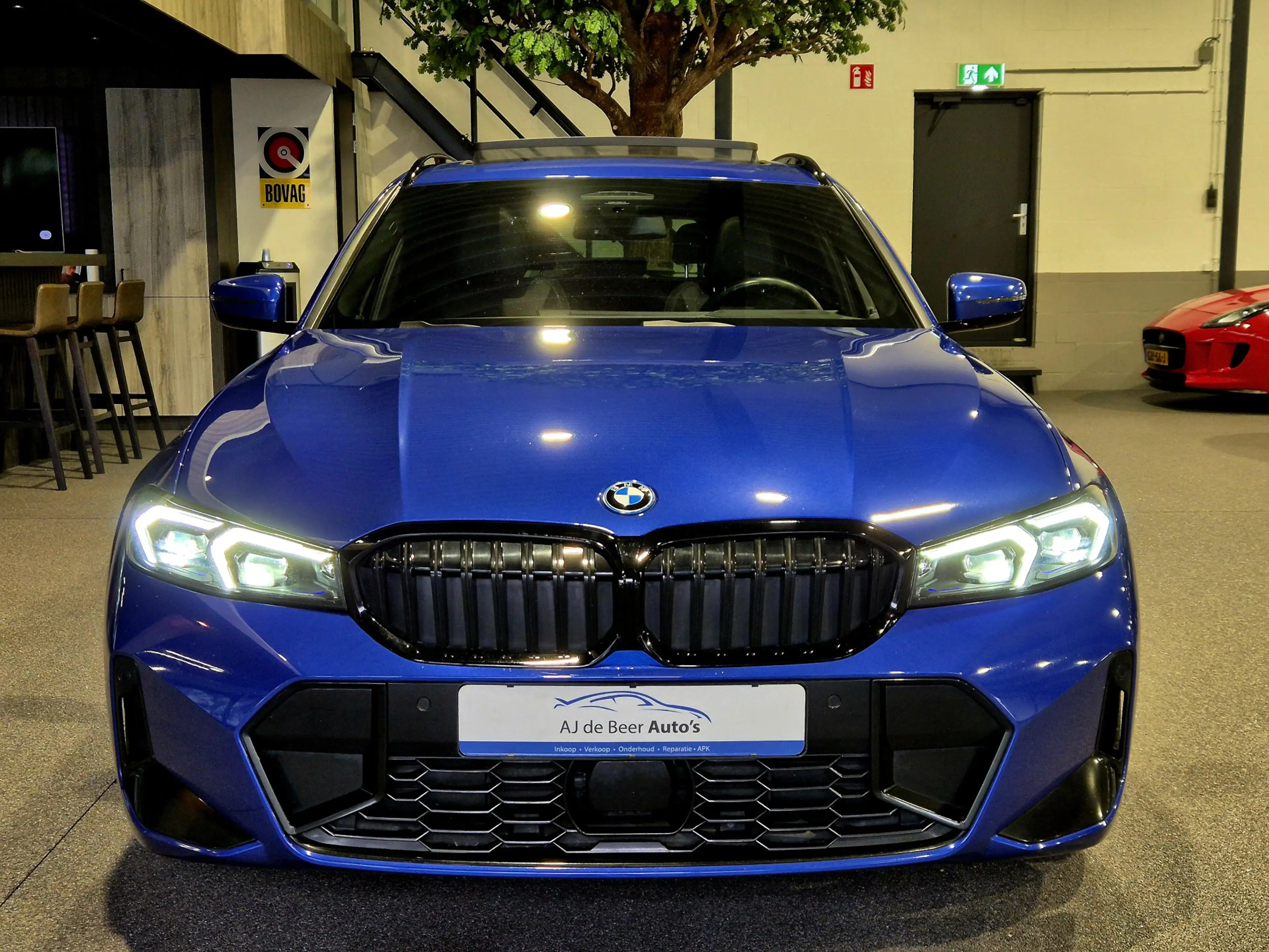 BMW 330 3-serie Touring 330e xDrive M-Sport | Panorama | H — photo 9