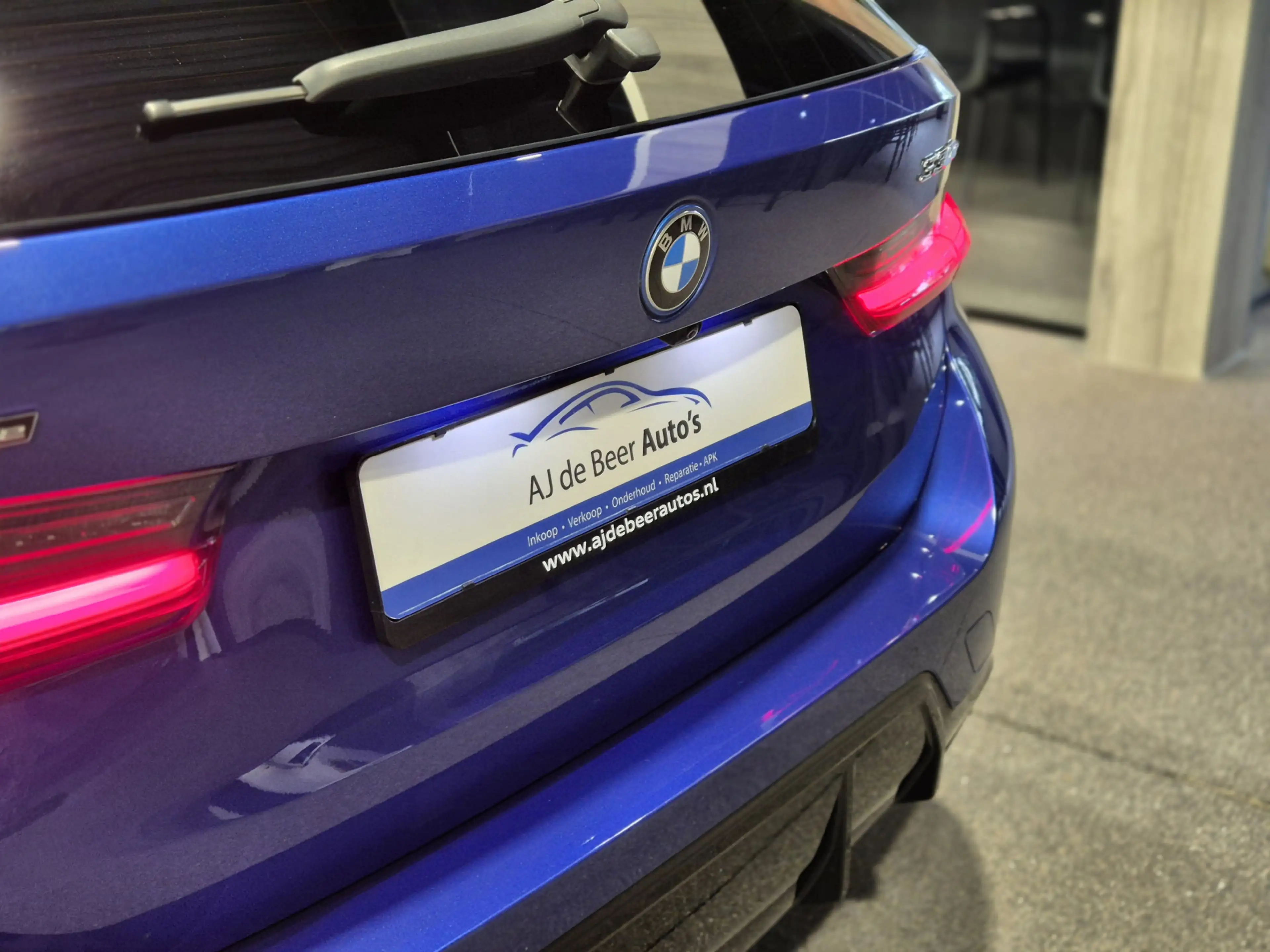 BMW 330 3-serie Touring 330e xDrive M-Sport | Panorama | H — photo 22