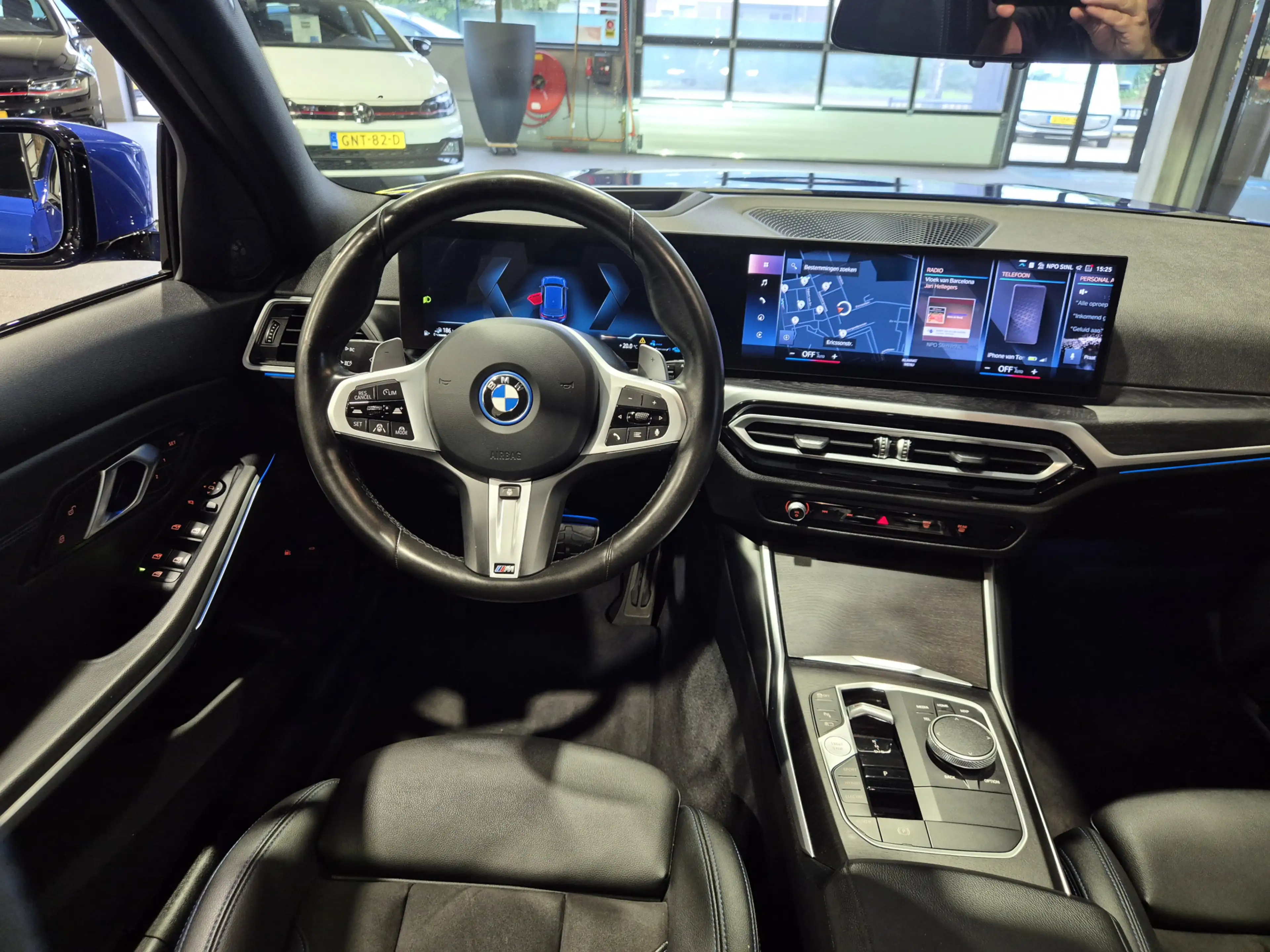 BMW 330 3-serie Touring 330e xDrive M-Sport | Panorama | H — photo 3