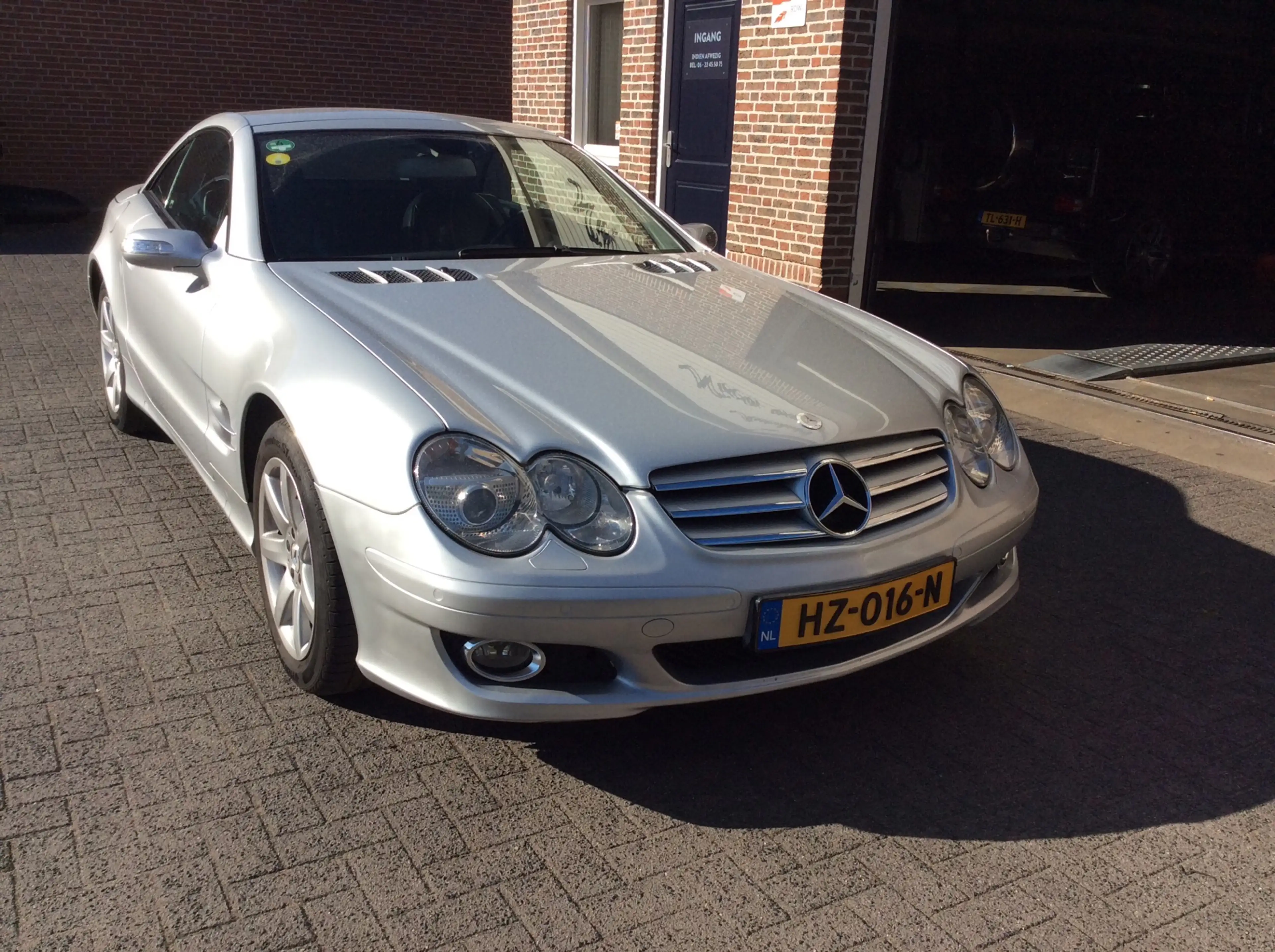 Mercedes-Benz SL 350 — photo 2