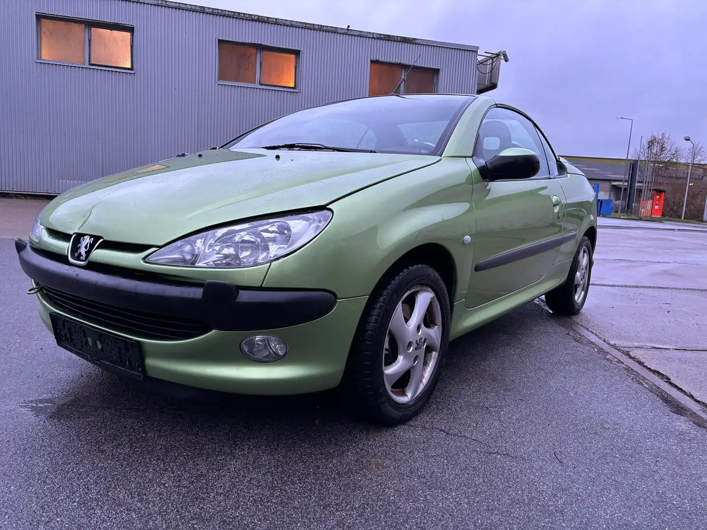 Peugeot 206 206 CC 110 Platinum Automatik TÜV 04/2026 Grün - 1