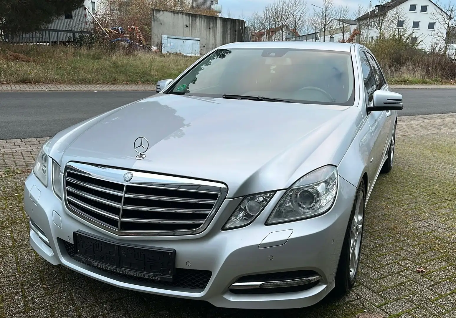 Mercedes-Benz E 220 E 220 CDI Avantgarde, BlueEfficiency (212.002) Gris - 2
