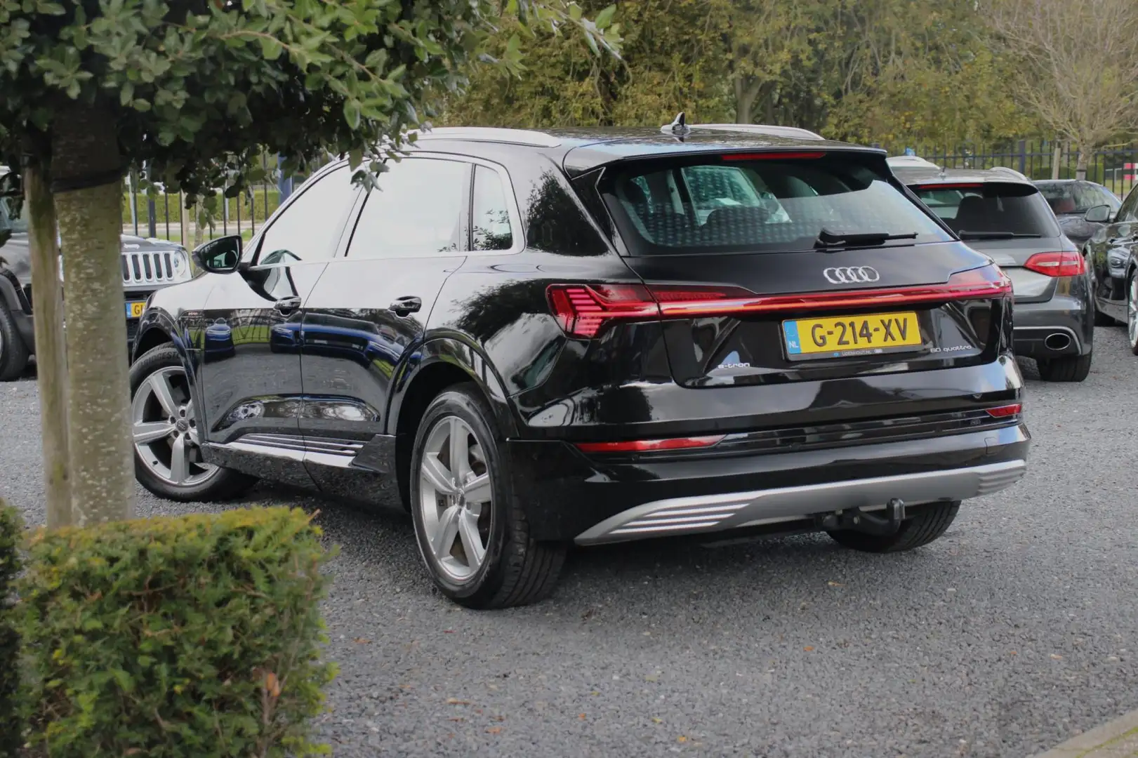 Audi e-tron E-tron 50 Quattro Launch Edition 71 kWh Luchtverin Zwart - 2