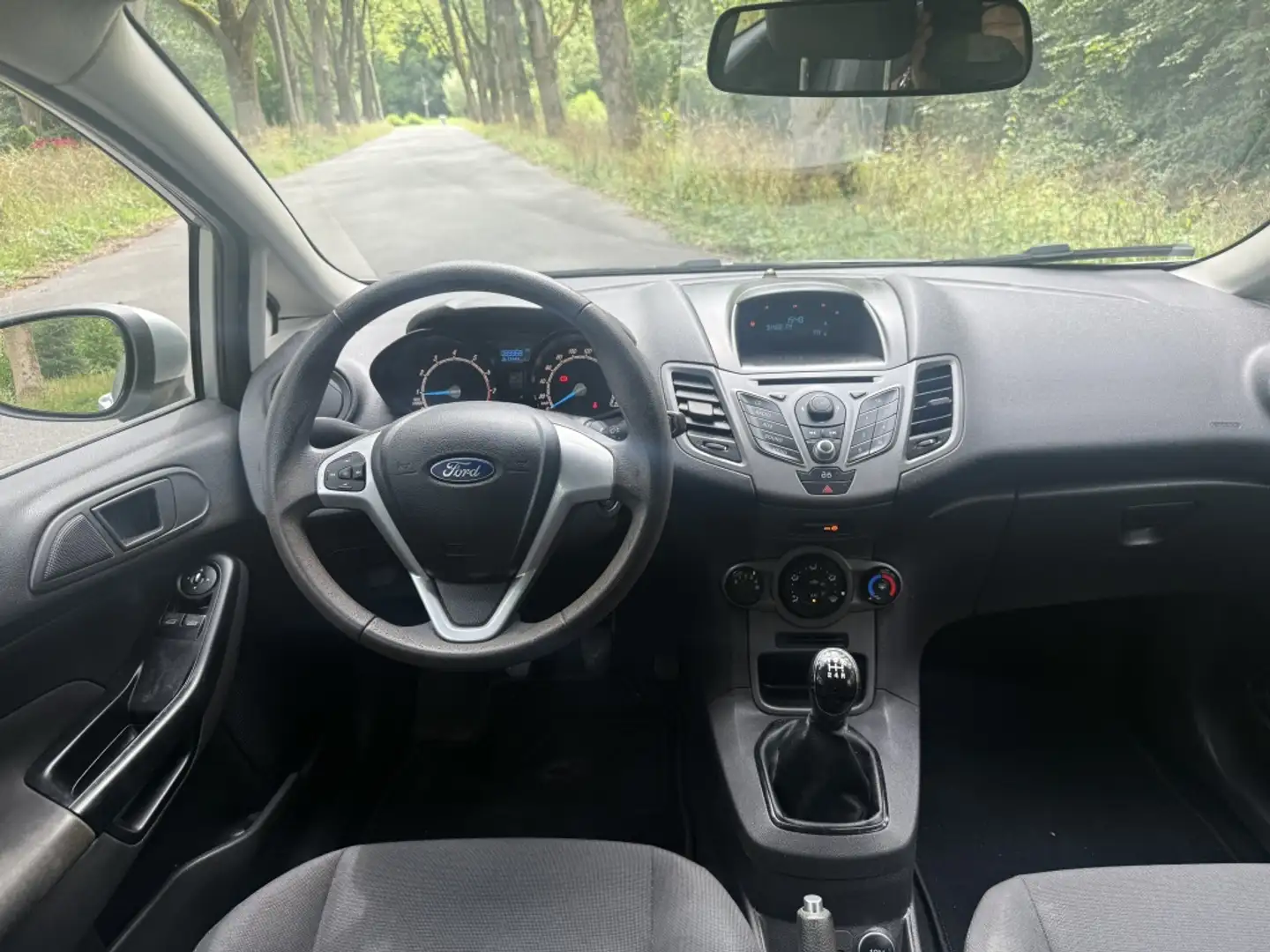 Ford Fiesta 1.25 60pk Limited 3drs 69dkm!! 1ste eigenaar Grijs - 2