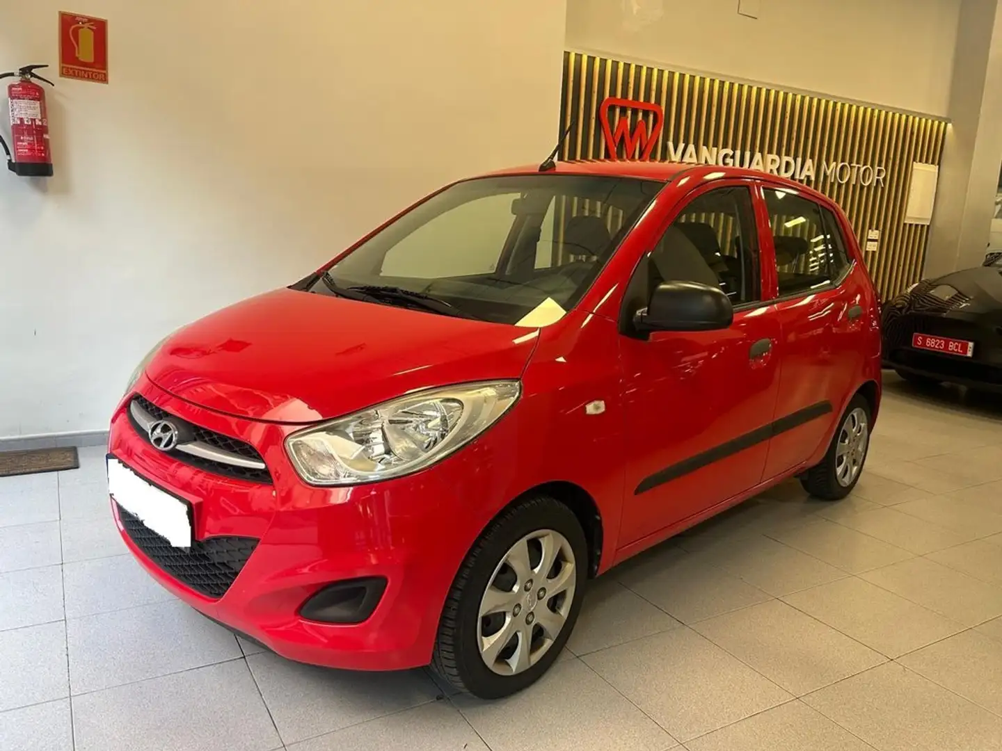 Hyundai i10 1.1 Comfort Rojo - 1